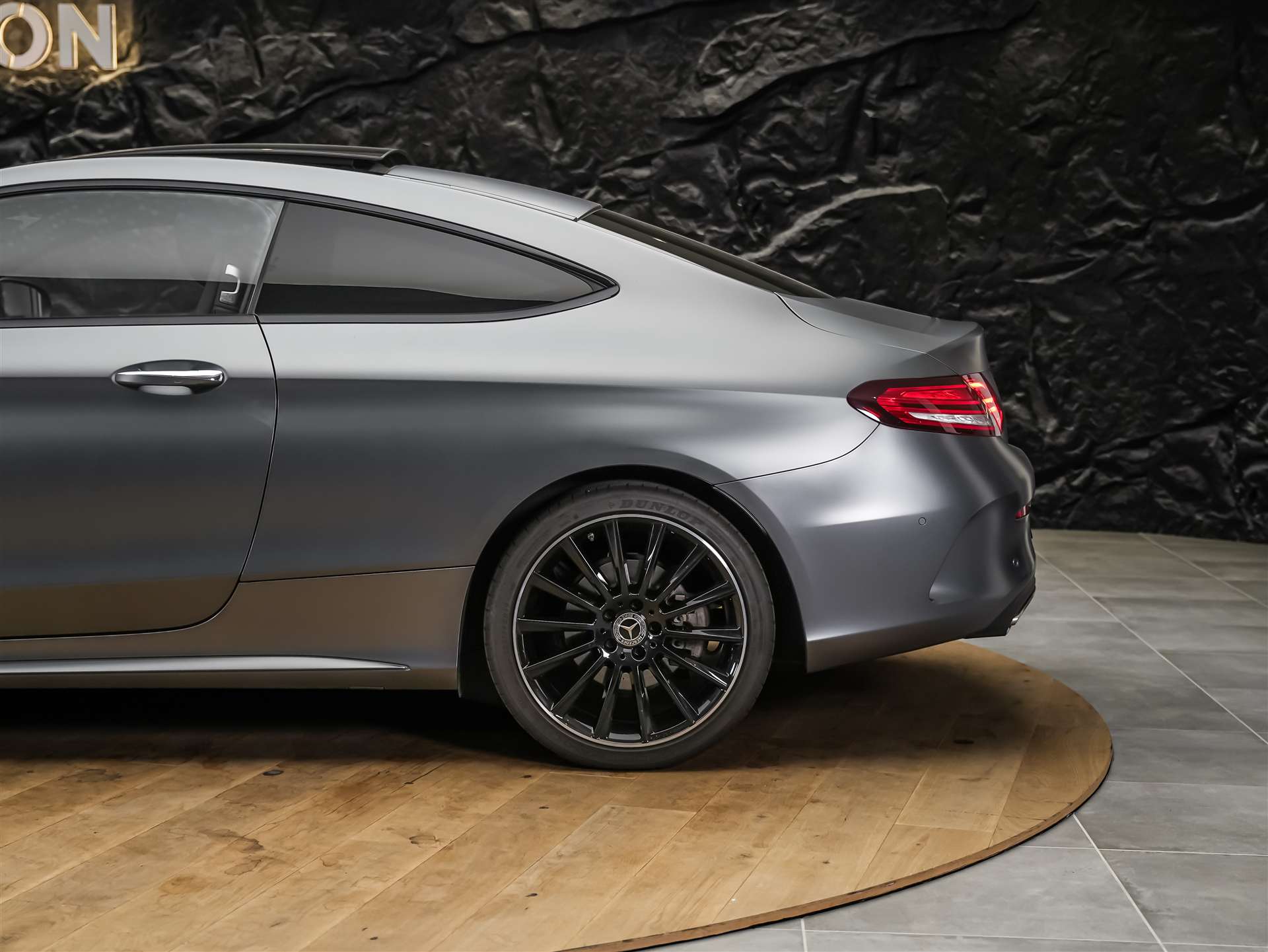 MERCEDES-BENZ C 200 Coupé 4Matic AMG Line 9G-Tronic *CH-Fahrzeug*Sternen Himmel*Panorama*Sitzbelüftung*-image-15