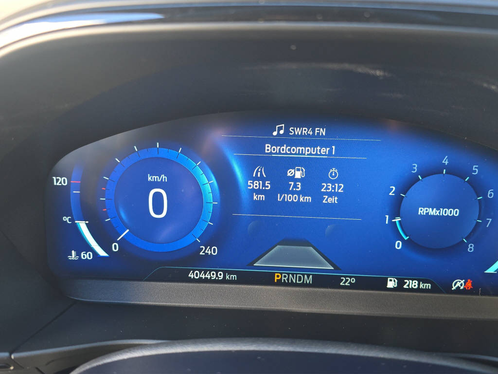 FORD Focus 1.0i EcoB Hybrid 155 ST-Line Vignale-image-10