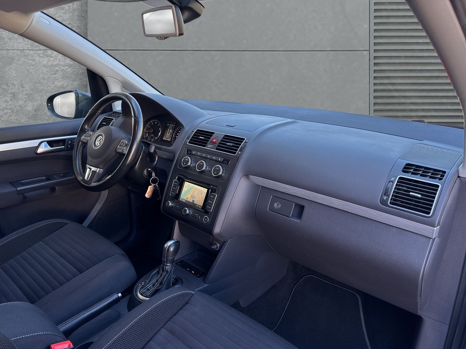 VW Touran 1.4 TSI Cup DSG-image-11