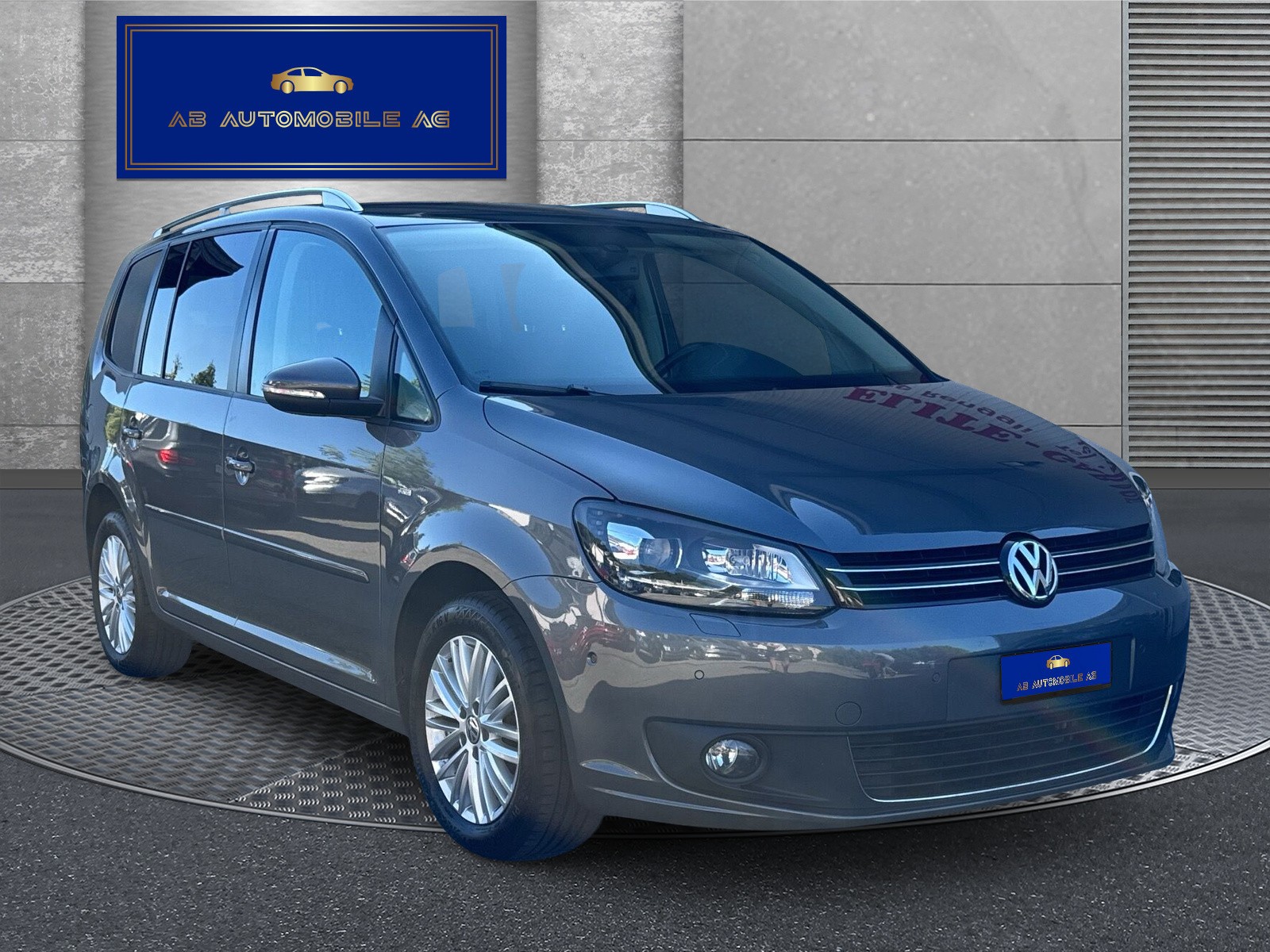 VW Touran 1.4 TSI Cup DSG-image-2