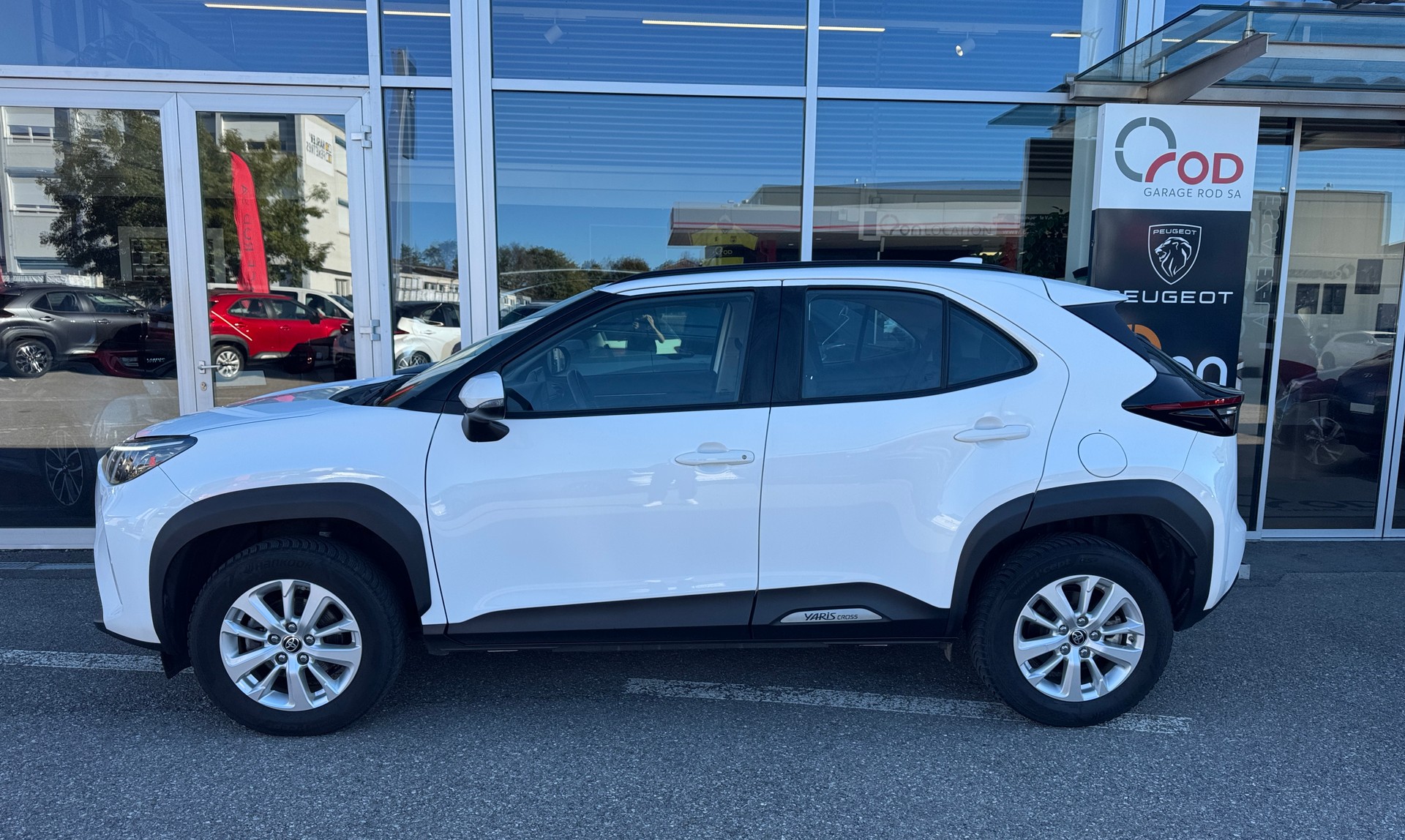 TOYOTA Yaris Cross 1.5 Comfort e-CVT AWDi-image-1