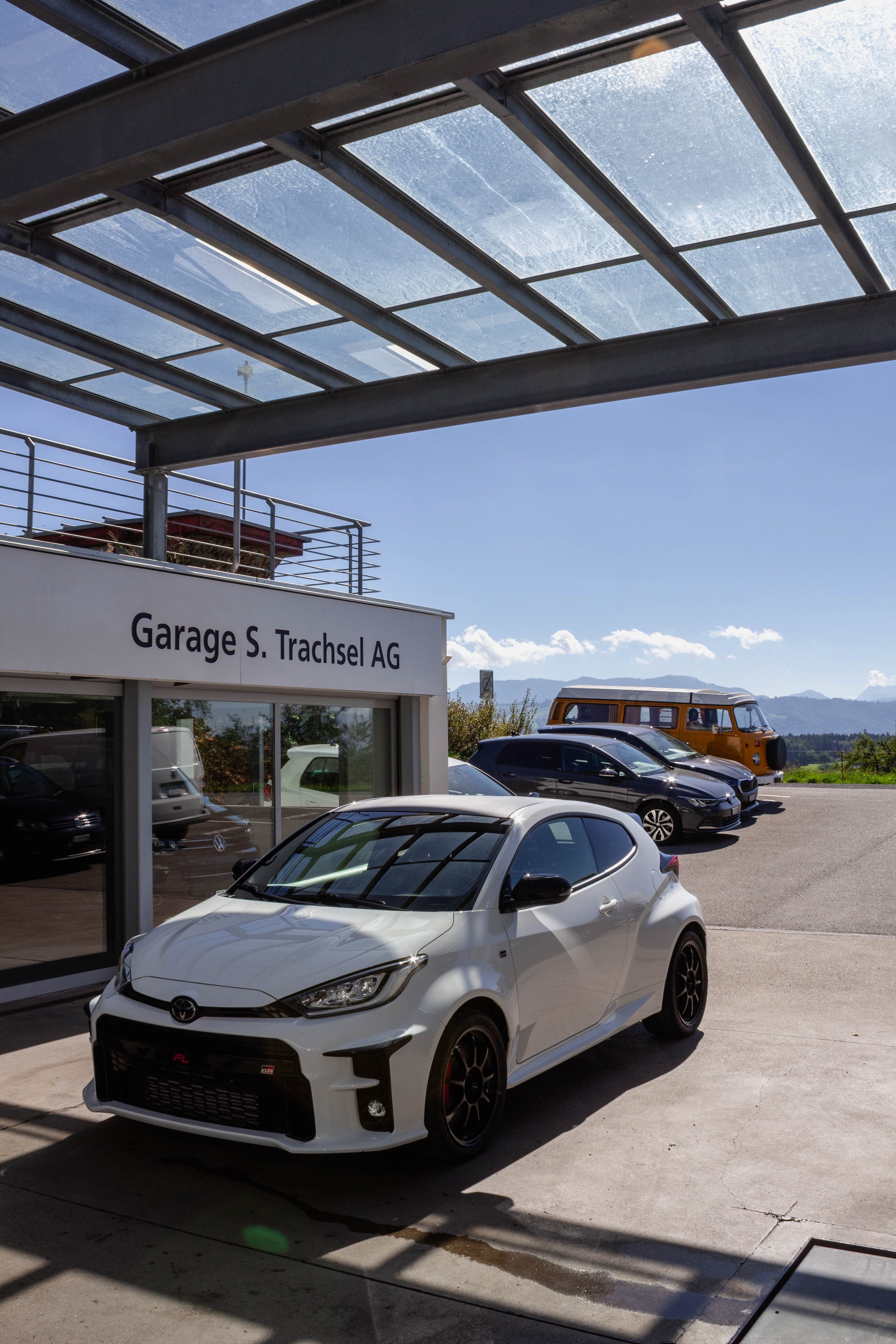 TOYOTA 1.6 Turbo Sport 4x4-image-1