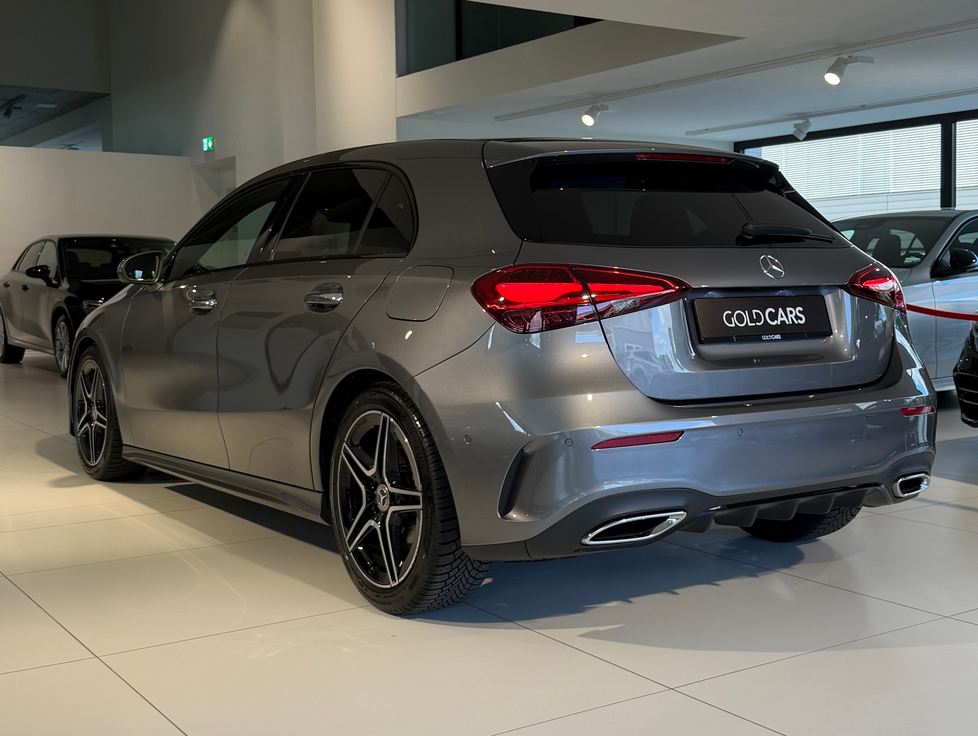 MERCEDES-BENZ A 180 Night Star AMG Line 7G-DCT-image-4