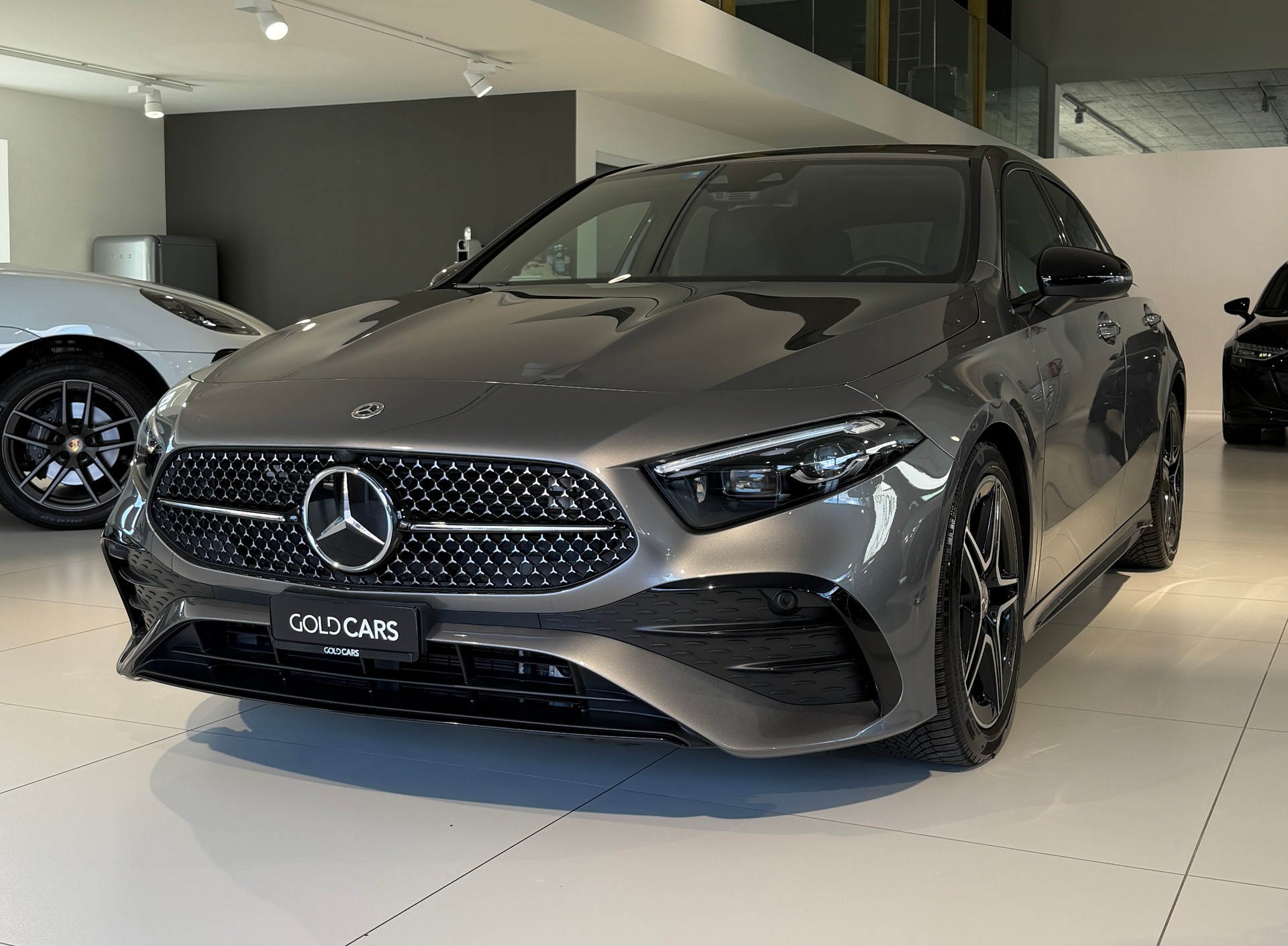 MERCEDES-BENZ A 180 Night Star AMG Line 7G-DCT-image-2
