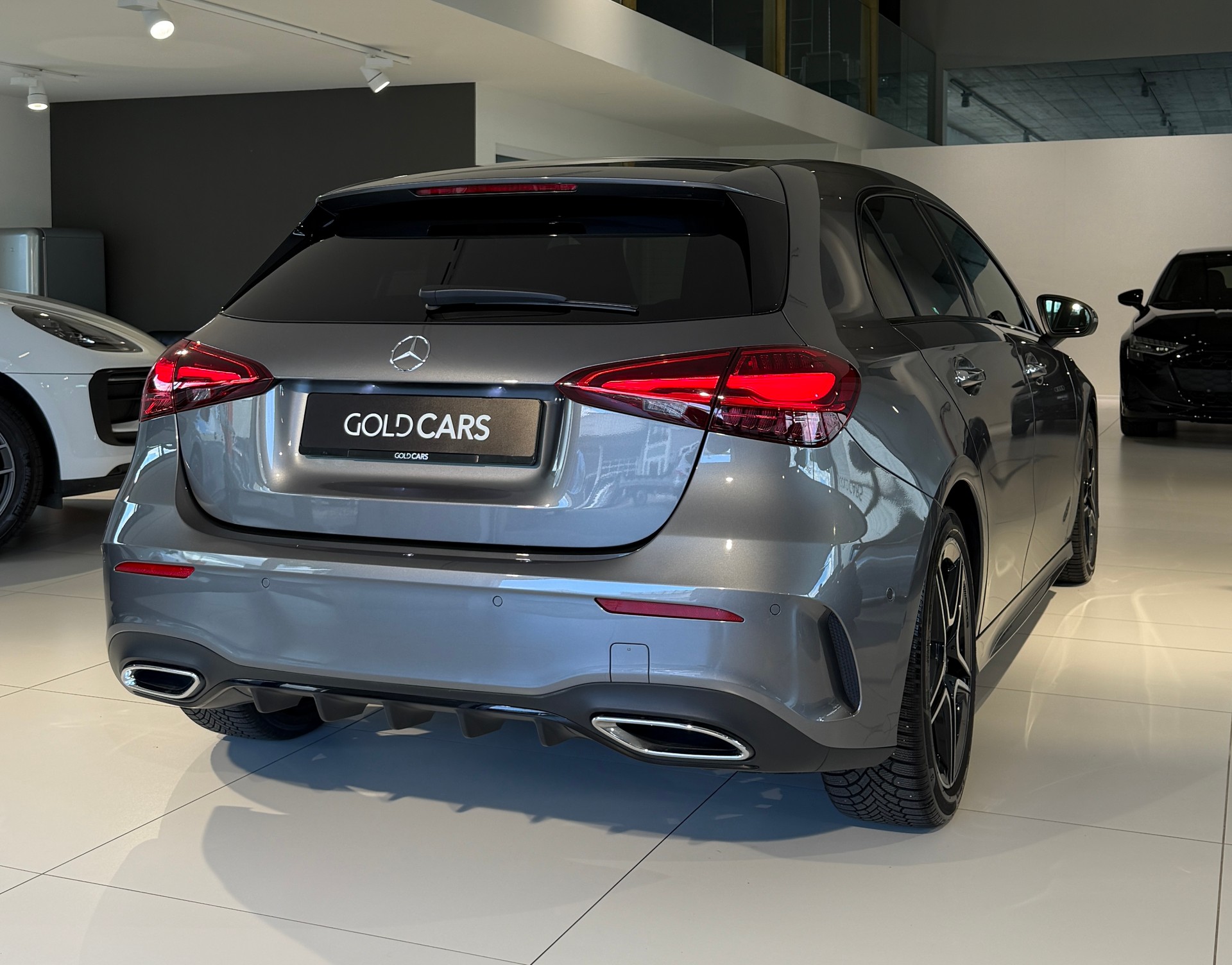 MERCEDES-BENZ A 180 Night Star AMG Line 7G-DCT-image-6