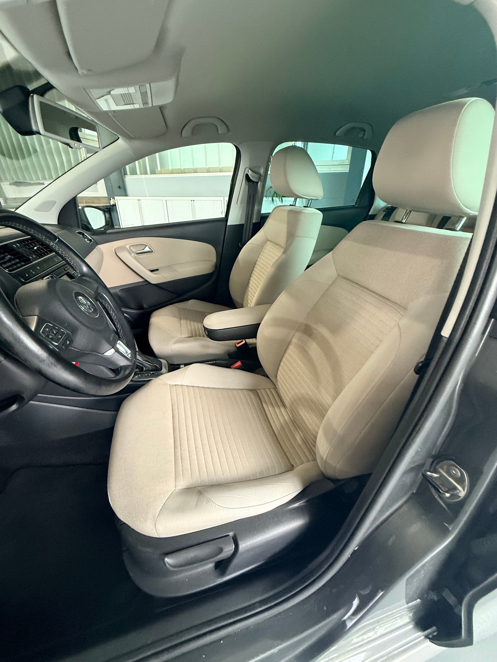 VW Polo 1.2 TSI BlueMotion Technology Design DSG-image-6