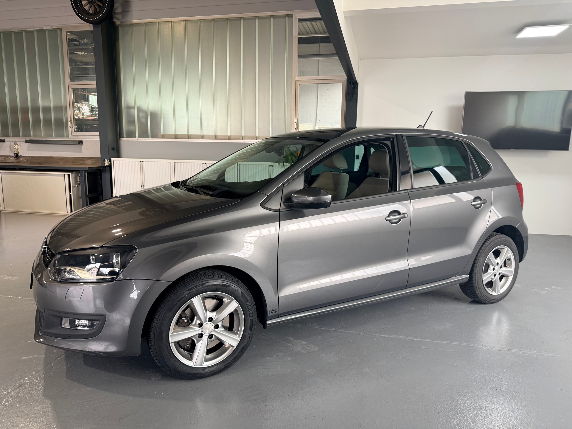 VW Polo 1.2 TSI BlueMotion Technology Design DSG-image-2