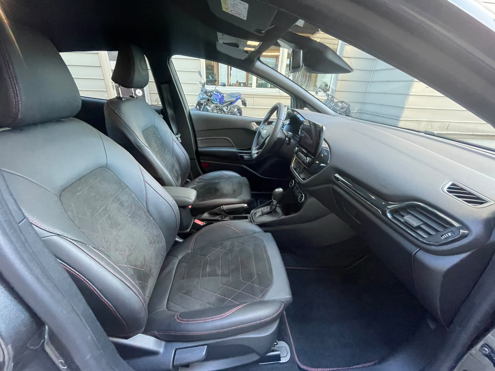 FORD Fiesta 1.0 SCTi MHEV ST Line X Automat-image-14