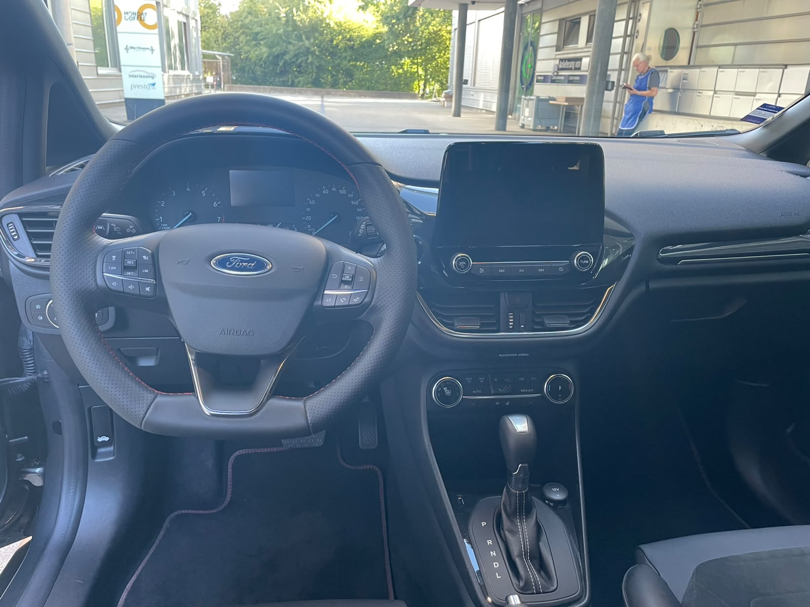 FORD Fiesta 1.0 SCTi MHEV ST Line X Automat-image-9
