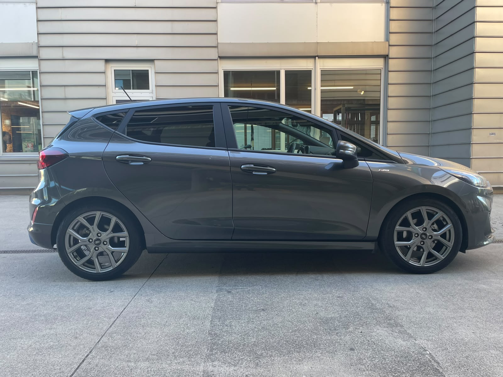 FORD Fiesta 1.0 SCTi MHEV ST Line X Automat-image-5