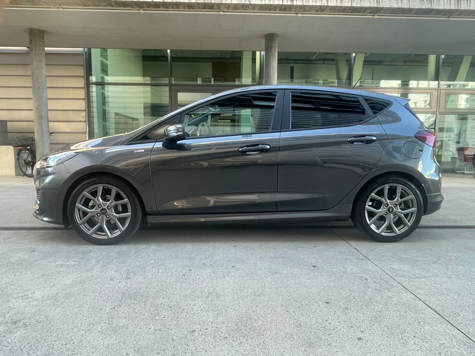FORD Fiesta 1.0 SCTi MHEV ST Line X Automat-image-1