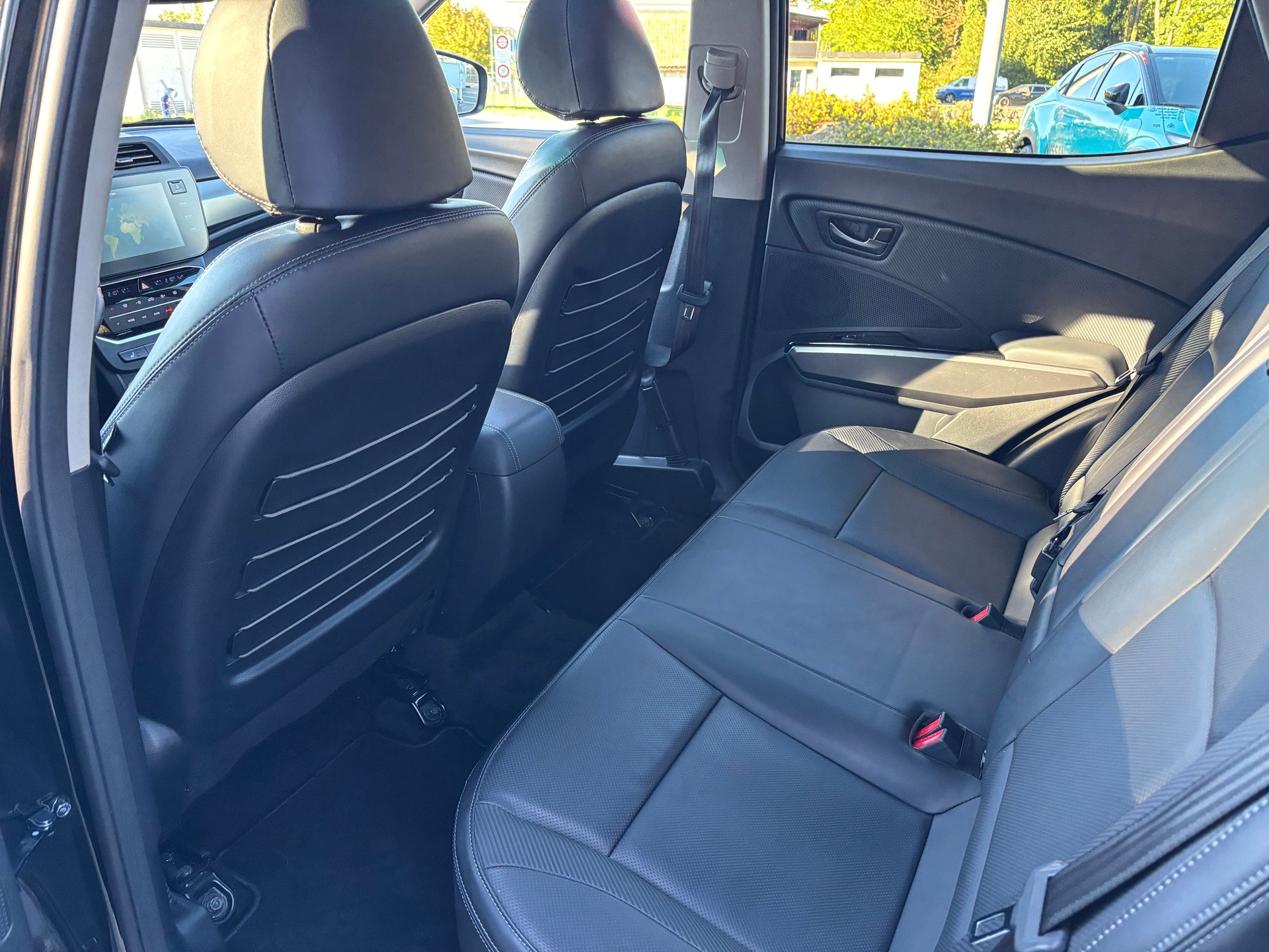 KGM-SsangYong Tivoli 1.5TGDI Tita 4WD Automat-image-10