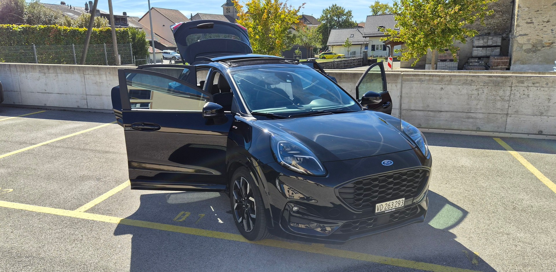 FORD 1.0 EcoB Hybrid 155 ST-Line X-image-1