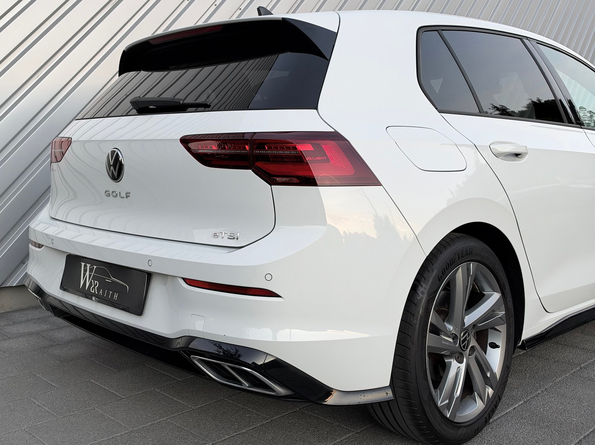 VW Golf 1.5 eTSI mHEV ACT R-Line DSG-showroom-element-3