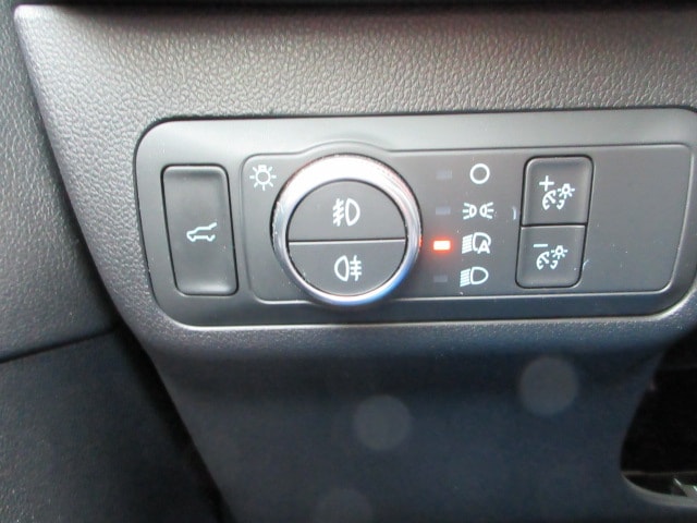 FORD Kuga 2.5 Hybrid Titanium X 4x4-image-6