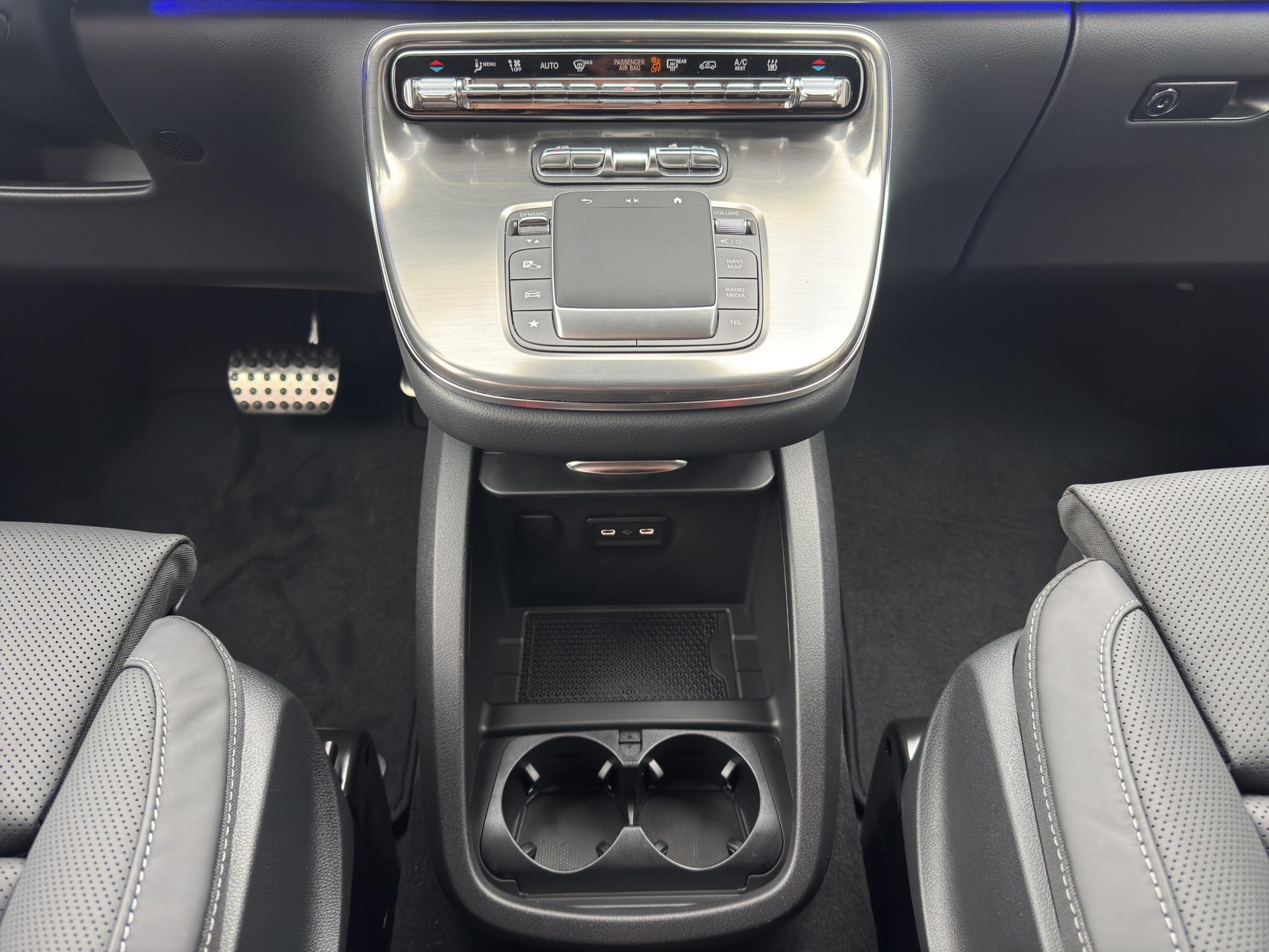 MERCEDES-BENZ V 300 d Exclusive Swiss Edition L 4Matic-image-15