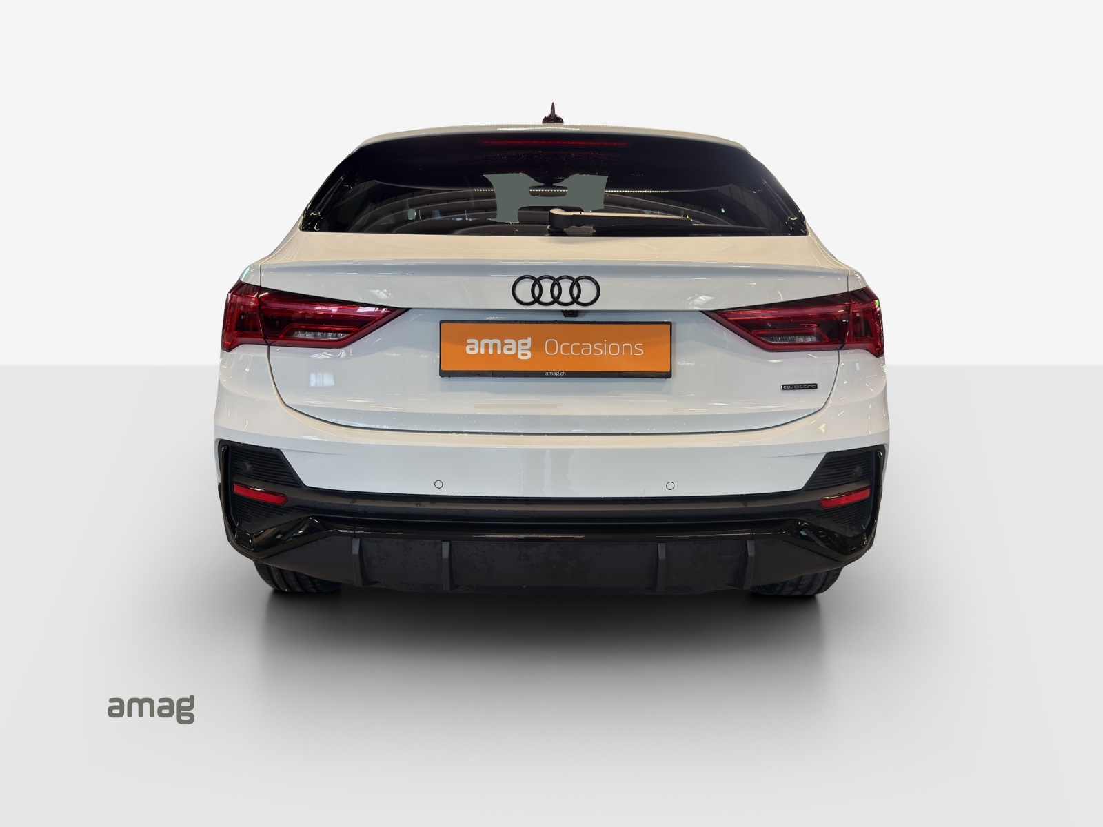 AUDI Q3 Sportback 40 TFSI S line quattro S-tronic-image-3