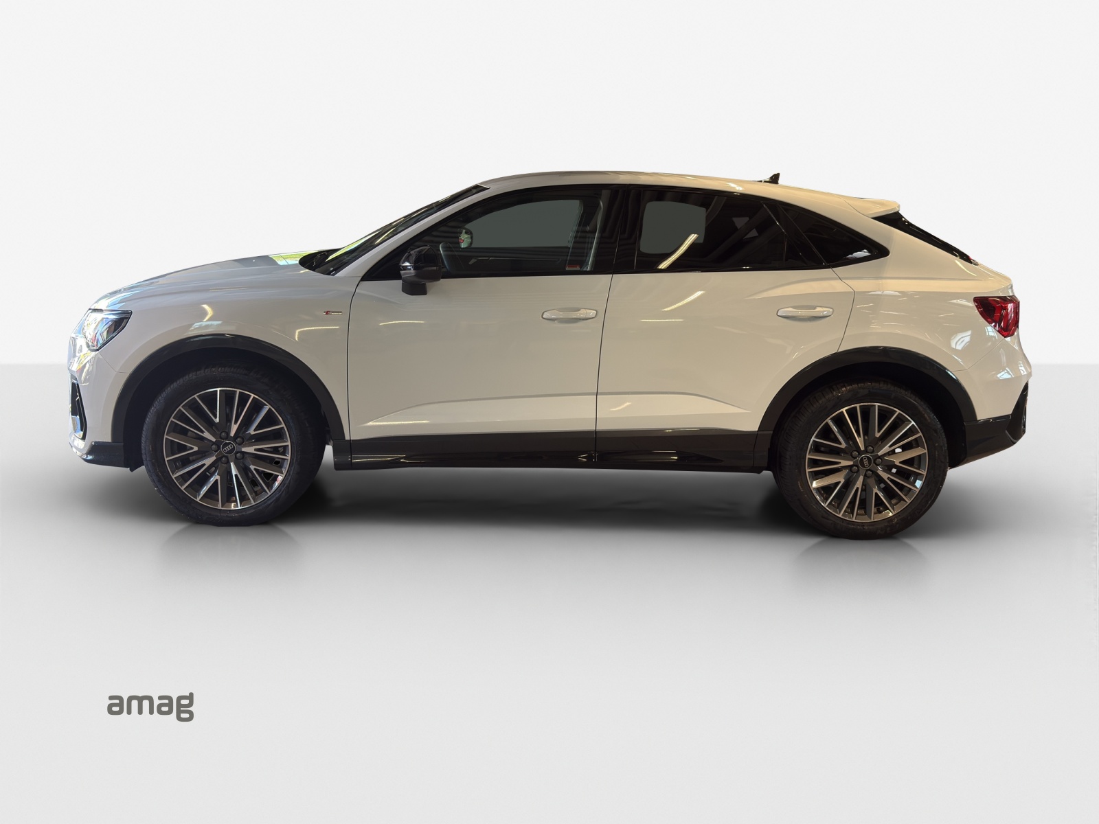 AUDI Q3 Sportback 40 TFSI S line quattro S-tronic-showroom-element-1