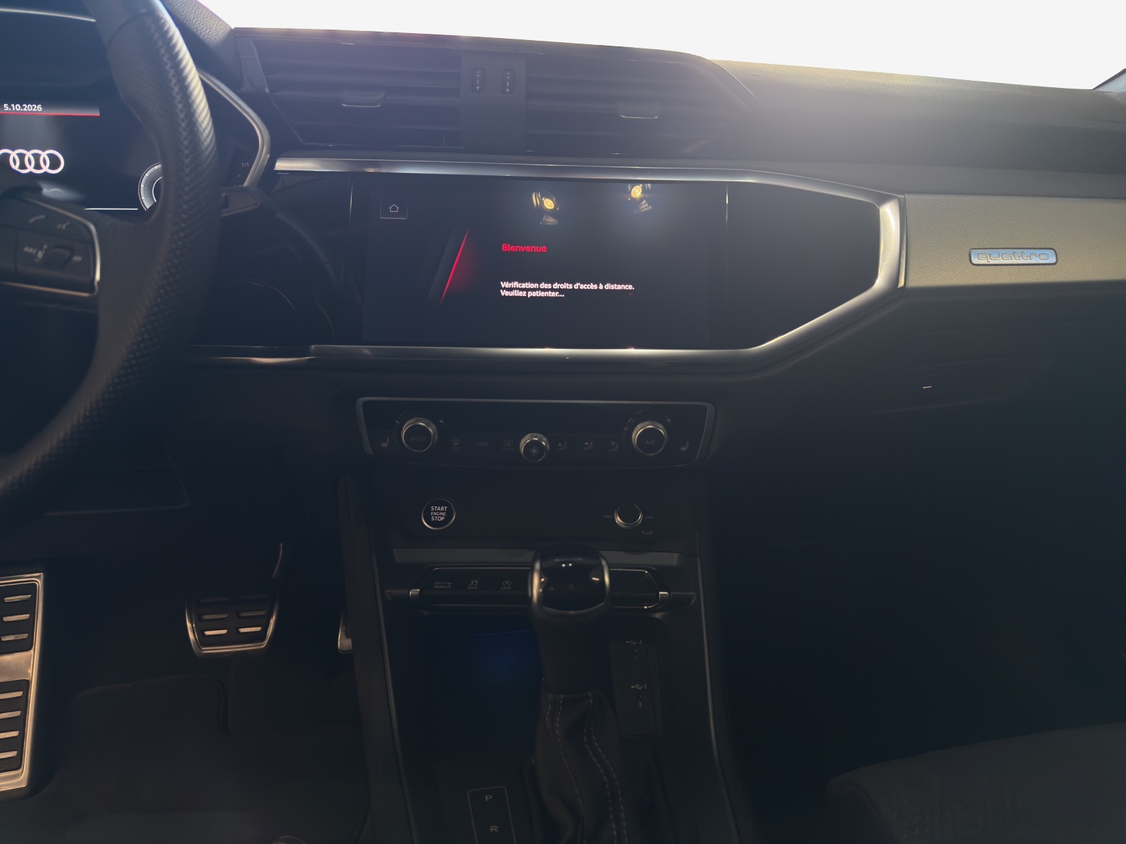 AUDI Q3 Sportback 40 TFSI S line quattro S-tronic-image-10