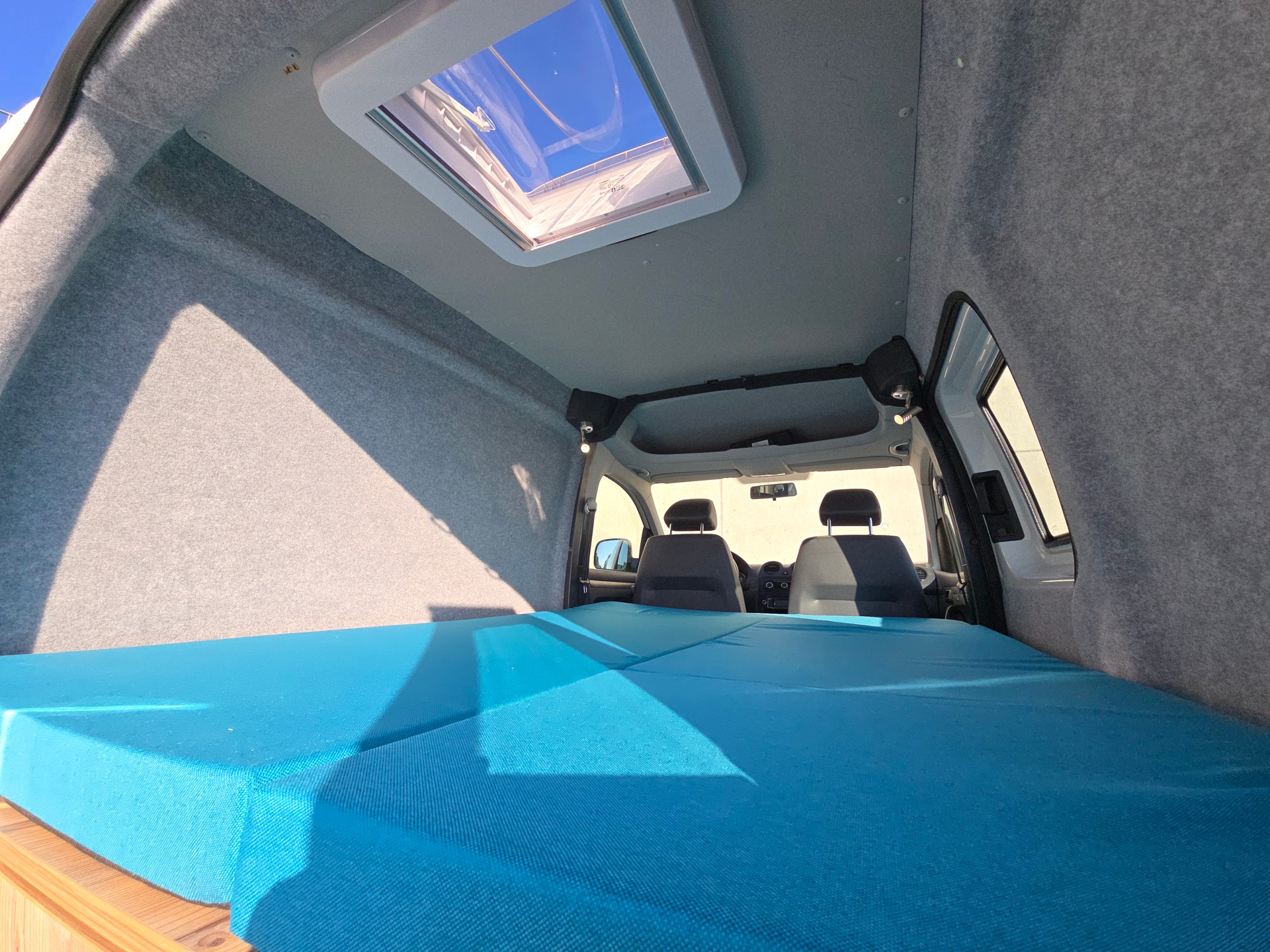 VW GEOVAN M - 1.6TDI 102PS - Automat - Klima-image-15