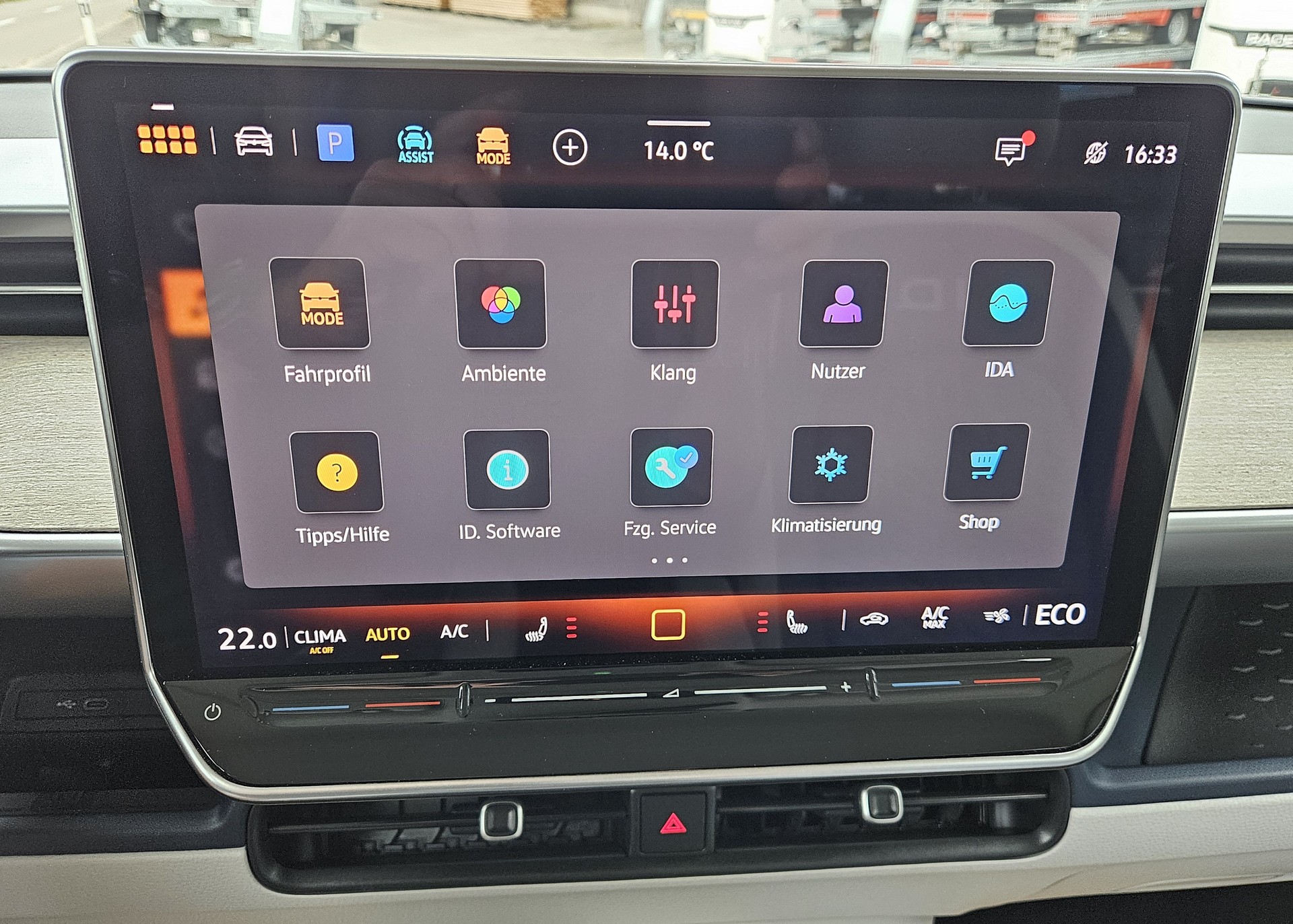 VW ID.Buzz LWB Pro mit 6-Sitzplätzen-image-15