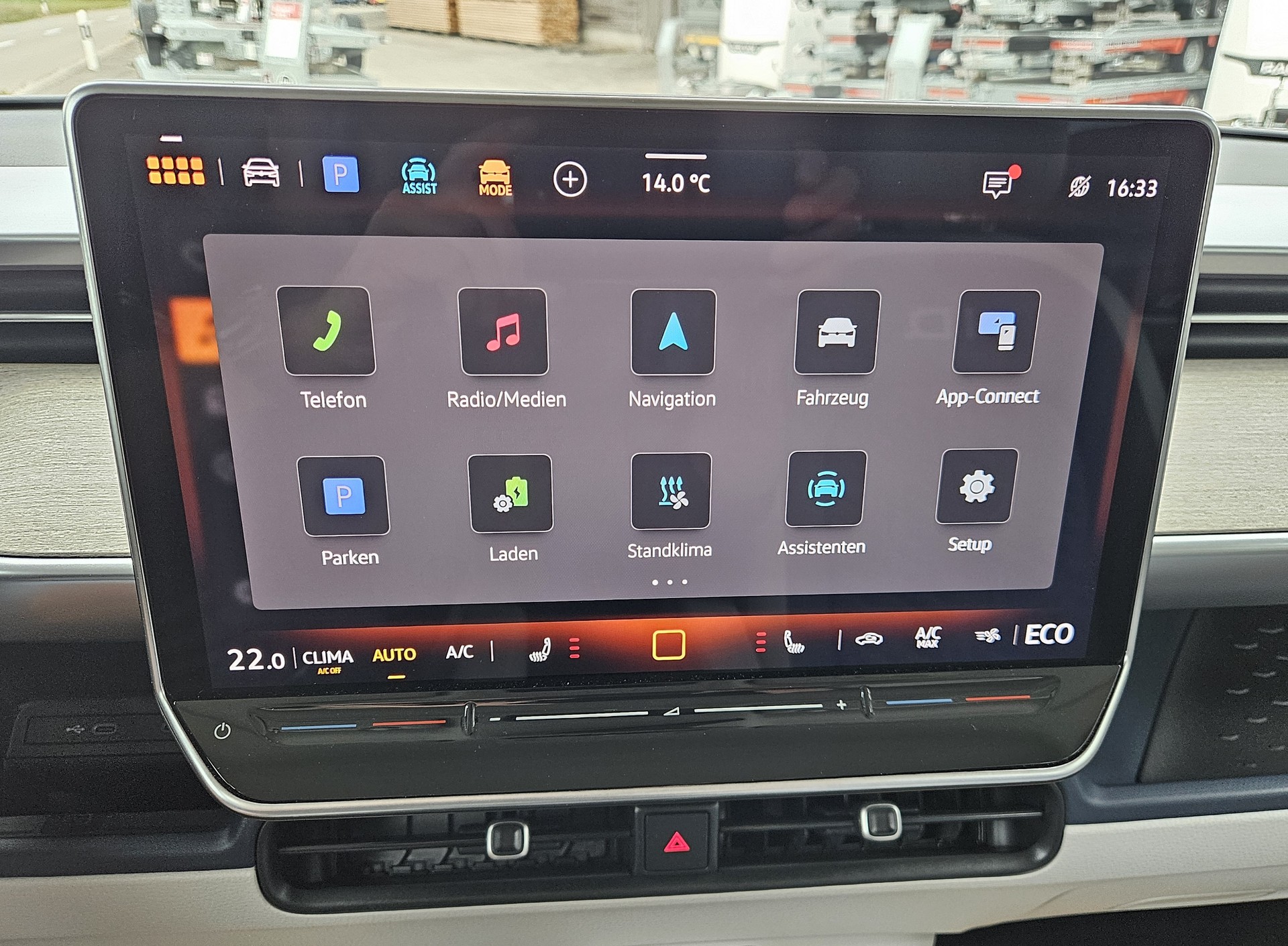 VW ID.Buzz LWB Pro mit 6-Sitzplätzen-image-14