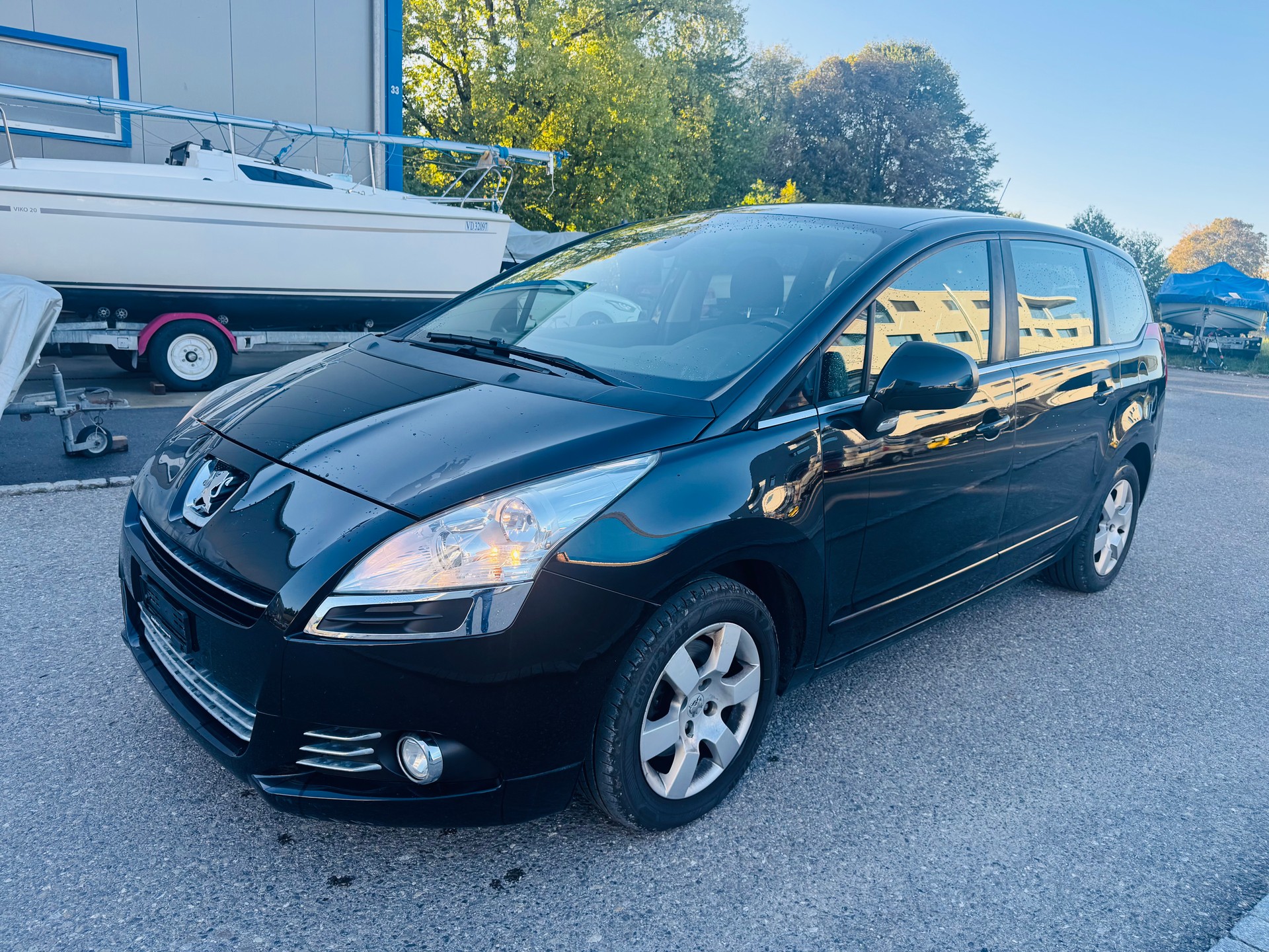 PEUGEOT 5008 1.6 16V T Sport Pack