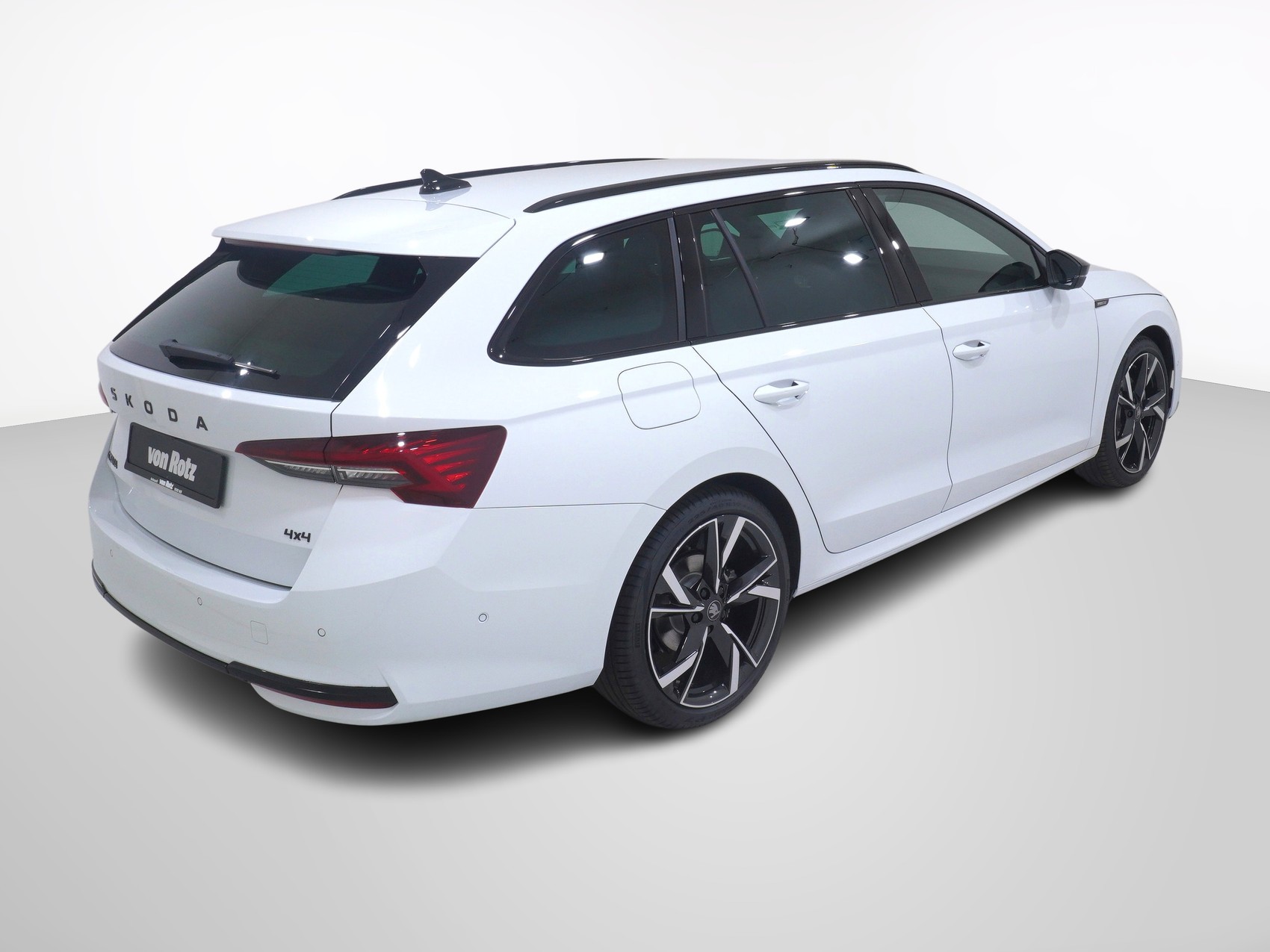 SKODA Octavia 2.0 TSI SportLine 4x4 DSG-image-5