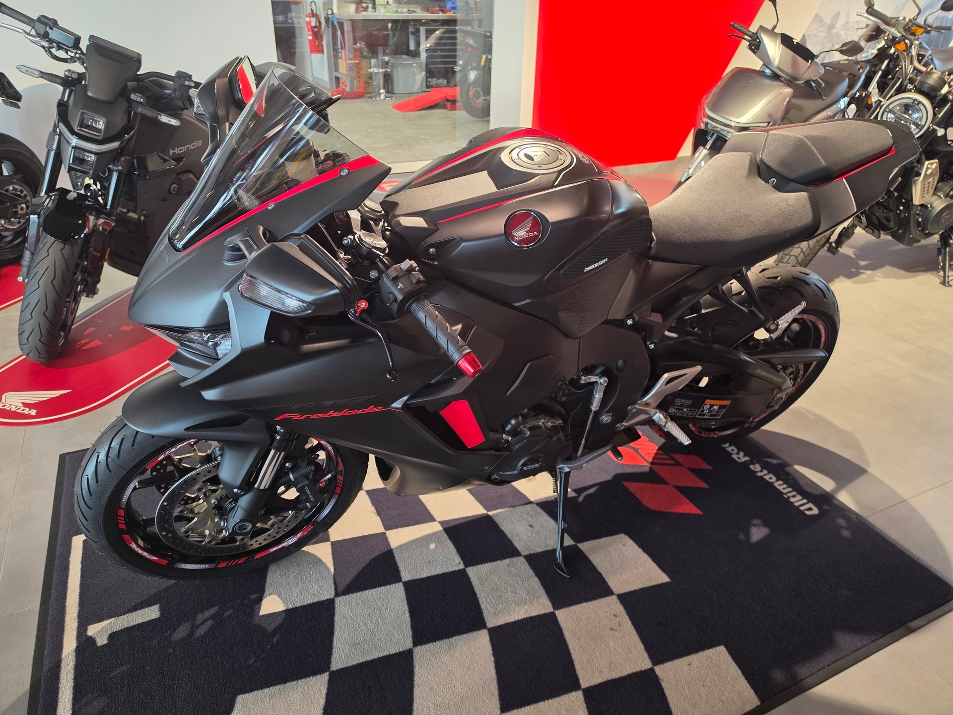 HONDA CBR 1000 RR ABS-image-4