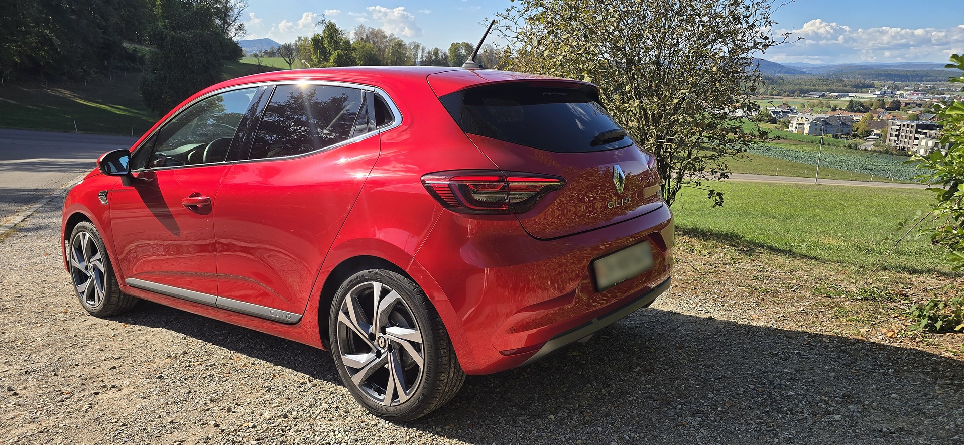 RENAULT 1.6 E-Tech Intens-image-1