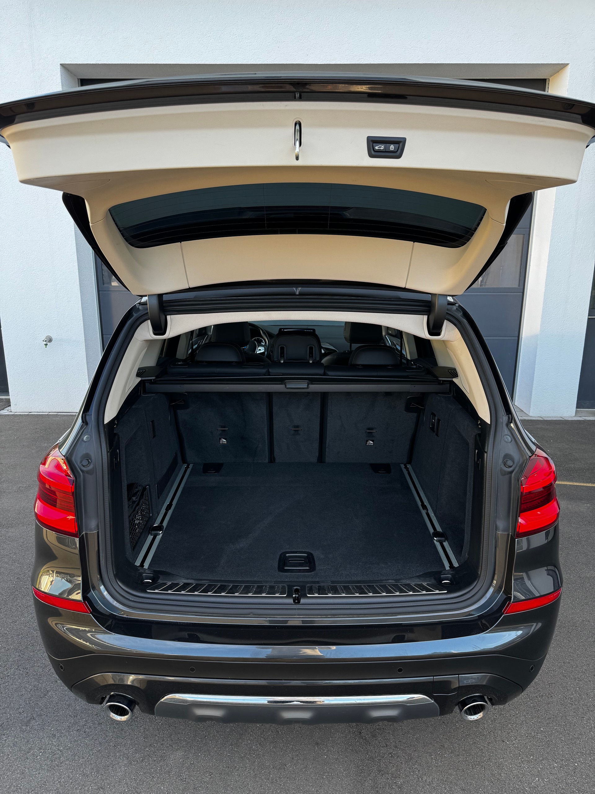 BMW X3 xDrive 30d Individual Luxury Line Steptronic-image-14