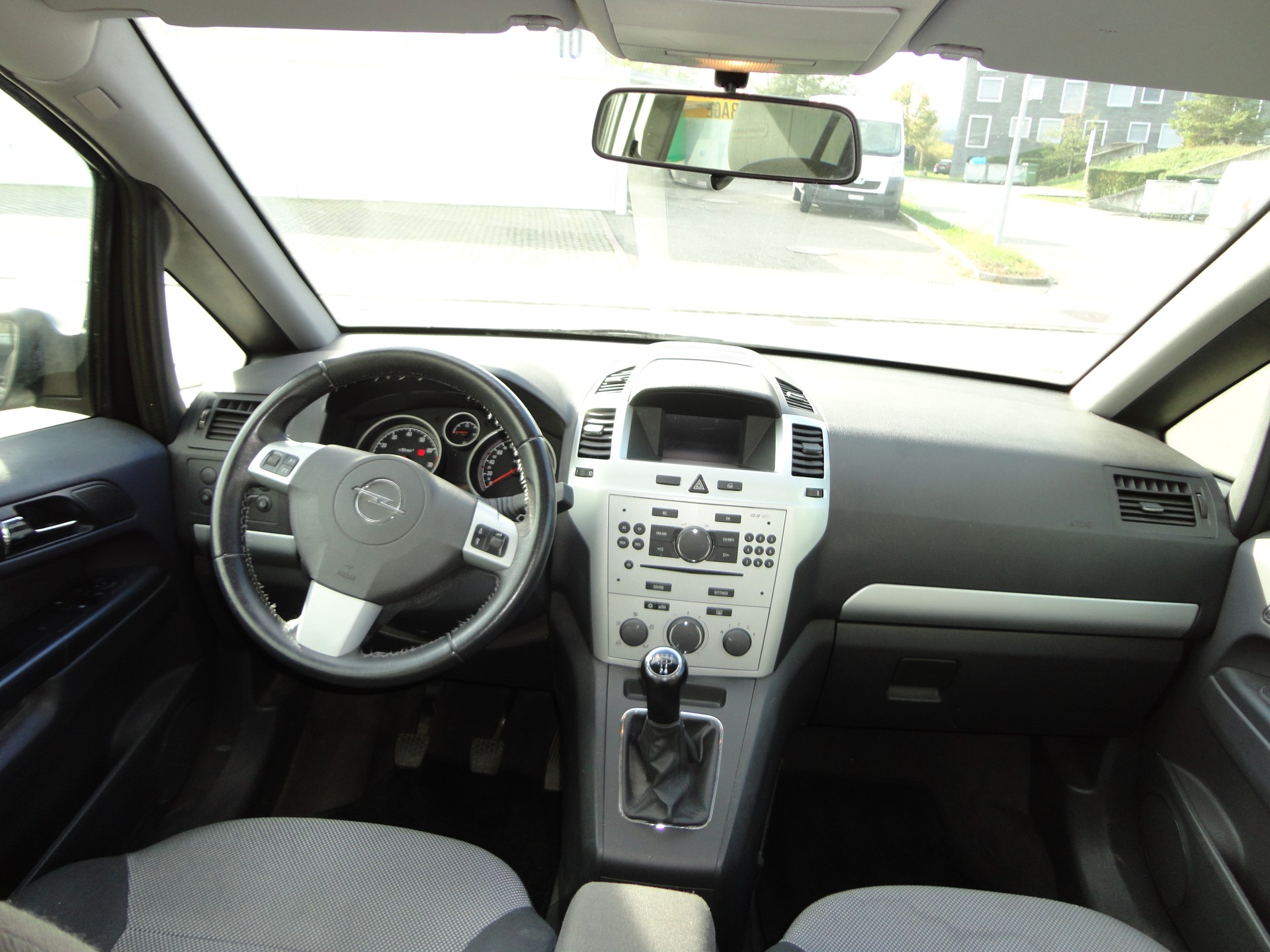 OPEL Zafira 1.8i 16V-image-13