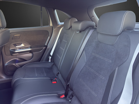MERCEDES-BENZ GLA 220d 4M Swiss Star-image-9