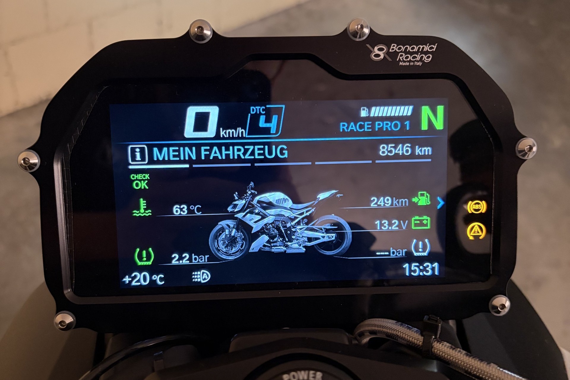 BMW M 1000 R-image-15