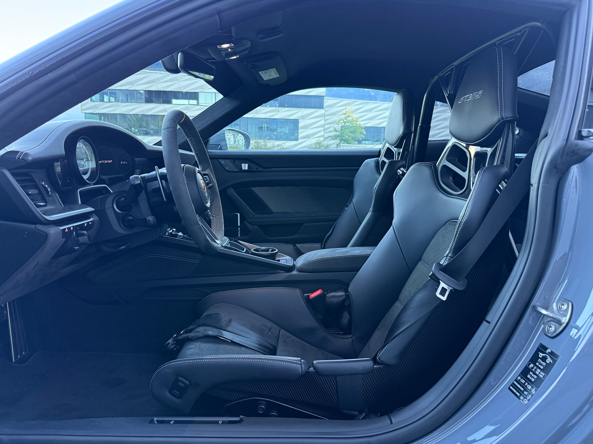 PORSCHE 911 GT3 RS - Schweizer Auto !-image-7