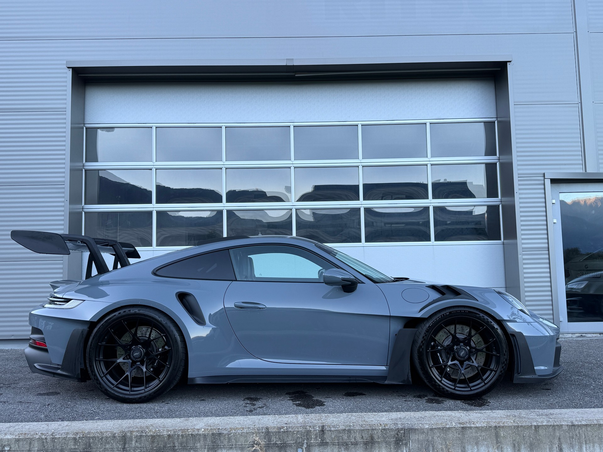 PORSCHE 911 GT3 RS - Schweizer Auto !-image-0