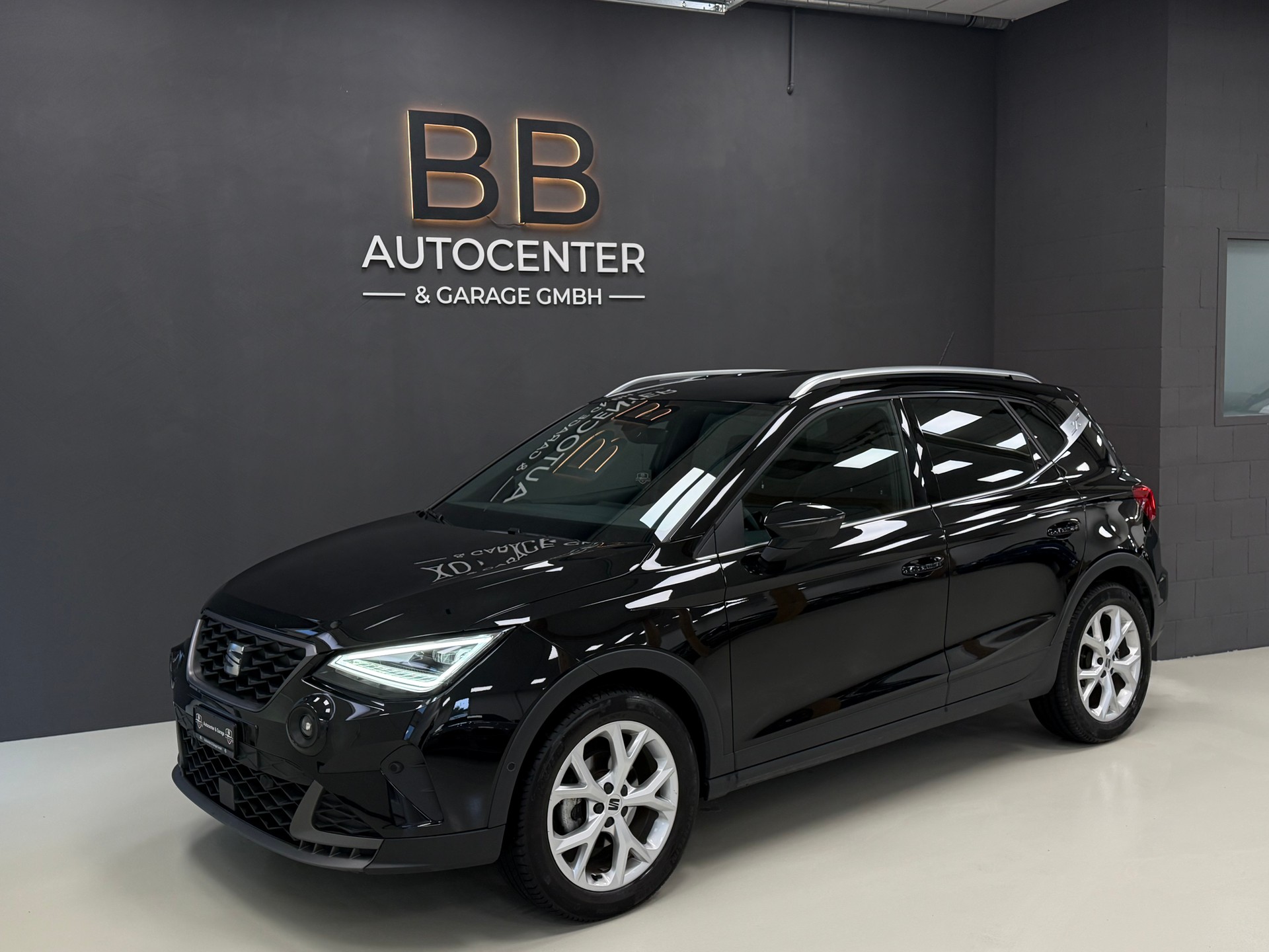 SEAT Arona 1.0 TSI Eco Hola FR DSG °° 5 Jahre / 100'000 KM Werksgarantie °°-image-1