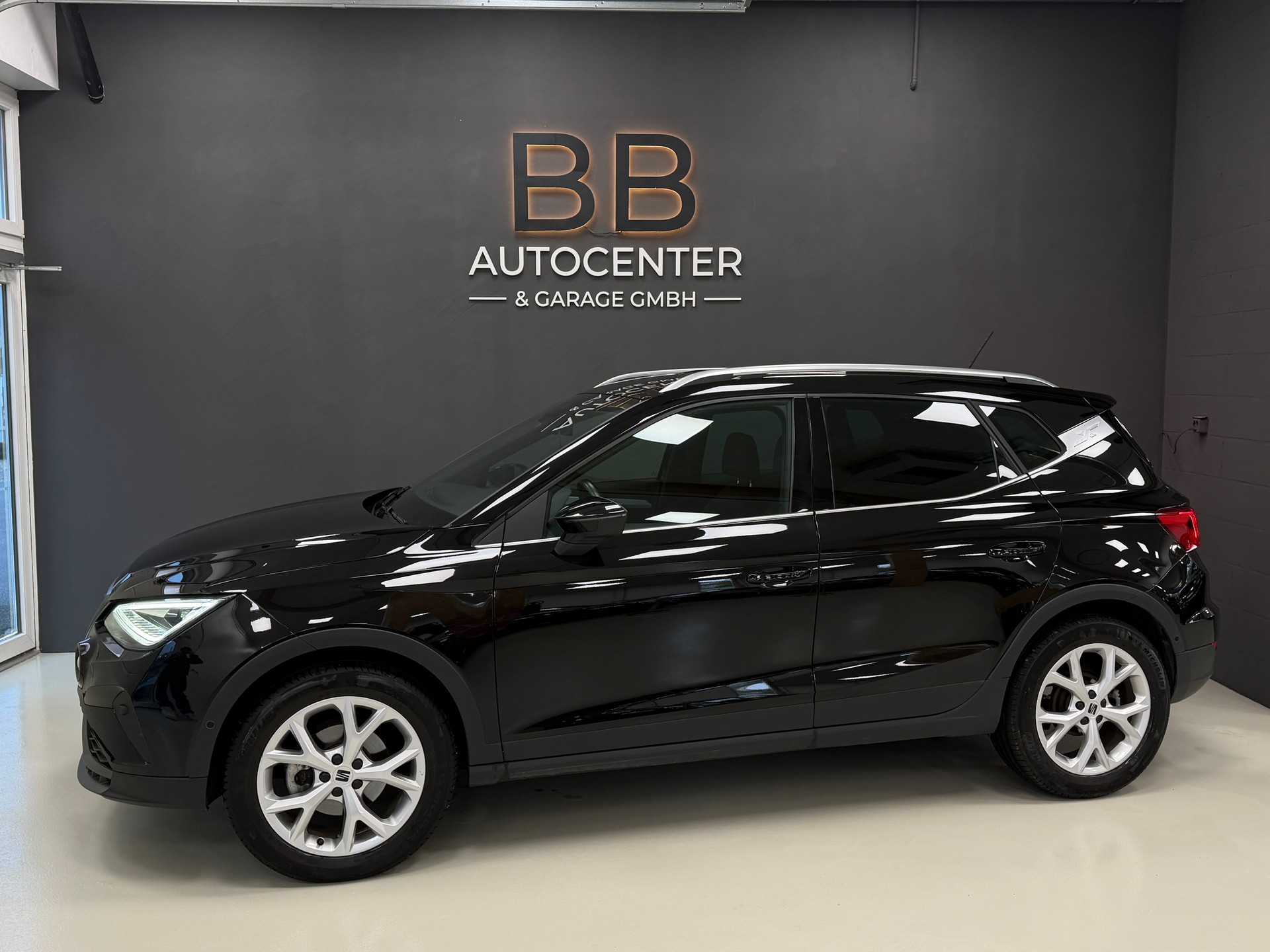 SEAT Arona 1.0 TSI Eco Hola FR DSG °° 5 Jahre / 100'000 KM Werksgarantie °°-image-2