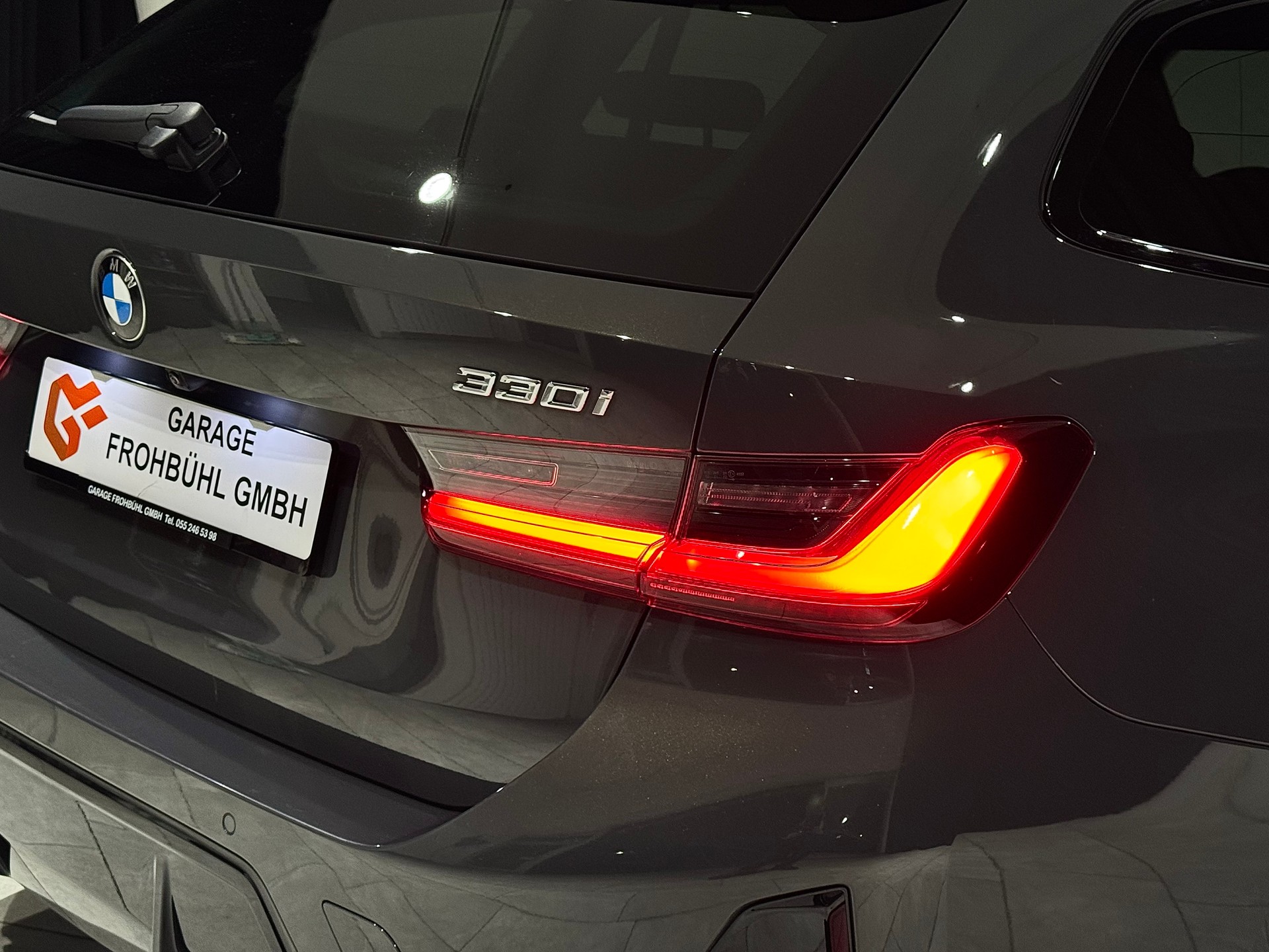 BMW 330i Touring xDrive Steptronic M Sport Pro | 1.Hand | CH |-image-23
