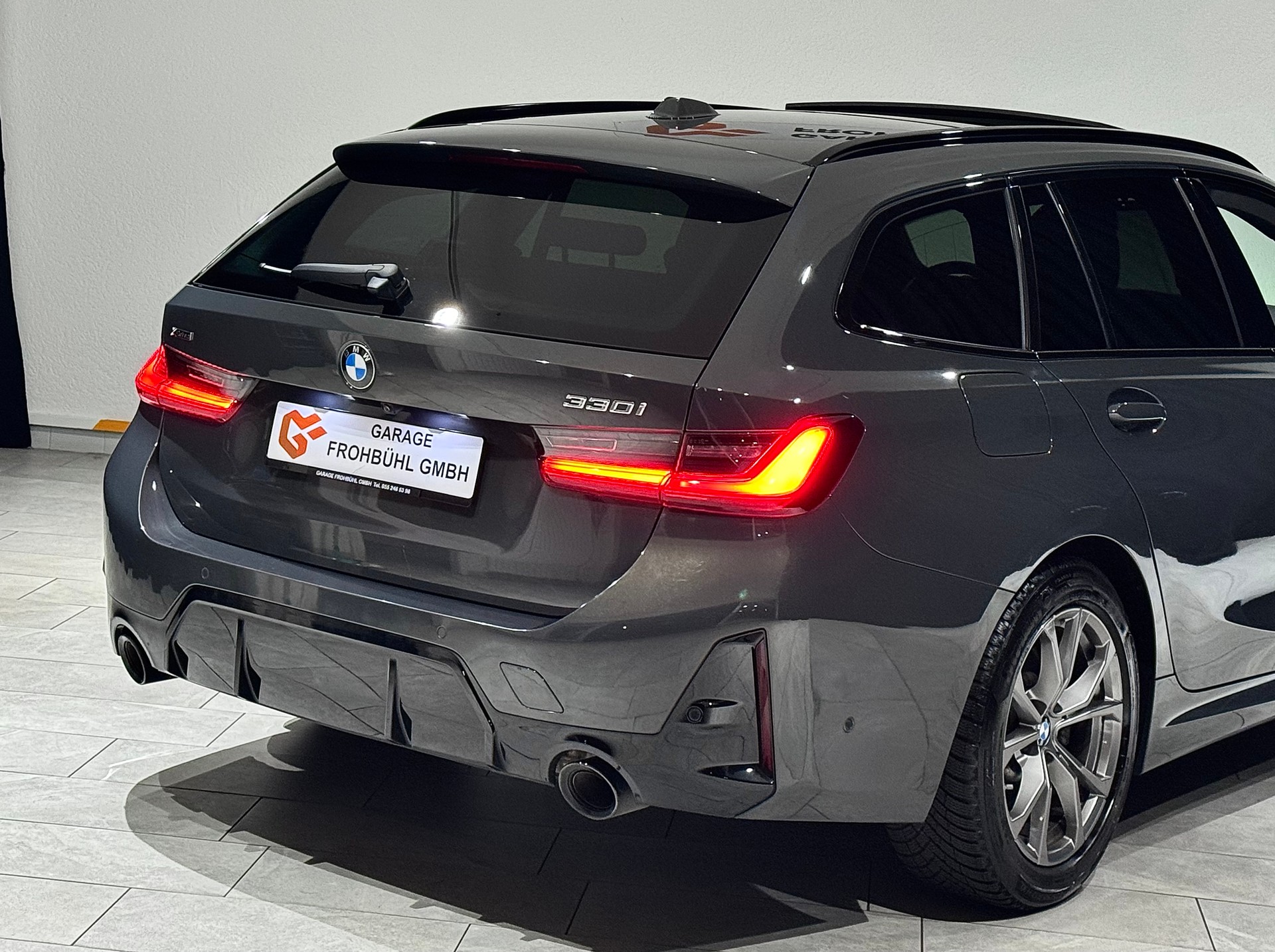 BMW 330i Touring xDrive Steptronic M Sport Pro | 1.Hand | CH |-image-8