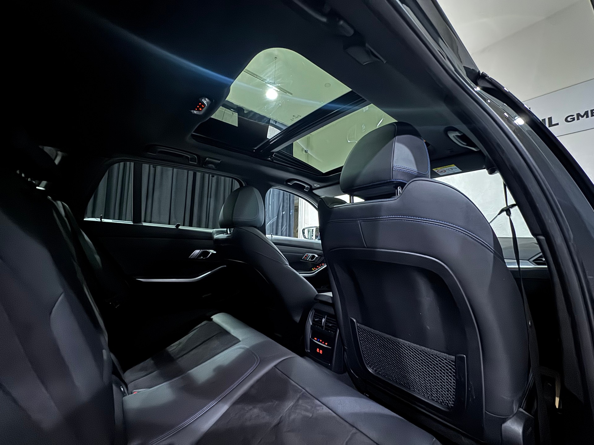 BMW 330i Touring xDrive Steptronic M Sport Pro | 1.Hand | CH |-image-17