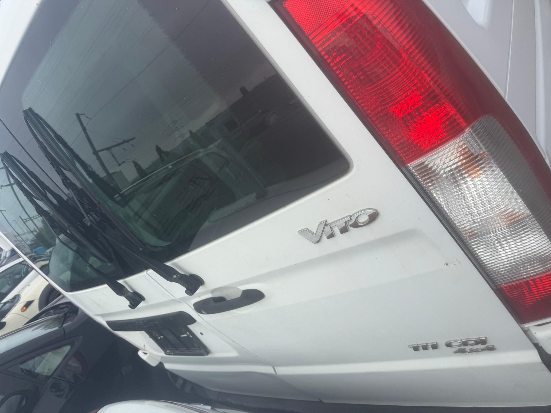 MERCEDES-BENZ VITO-image-2