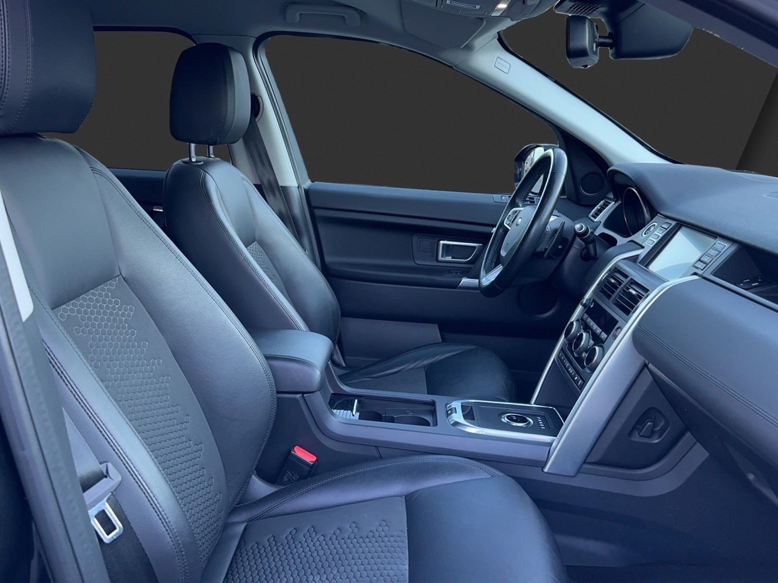 LAND ROVER Discovery Sport 2.0 TD4 SE AT9-image-12