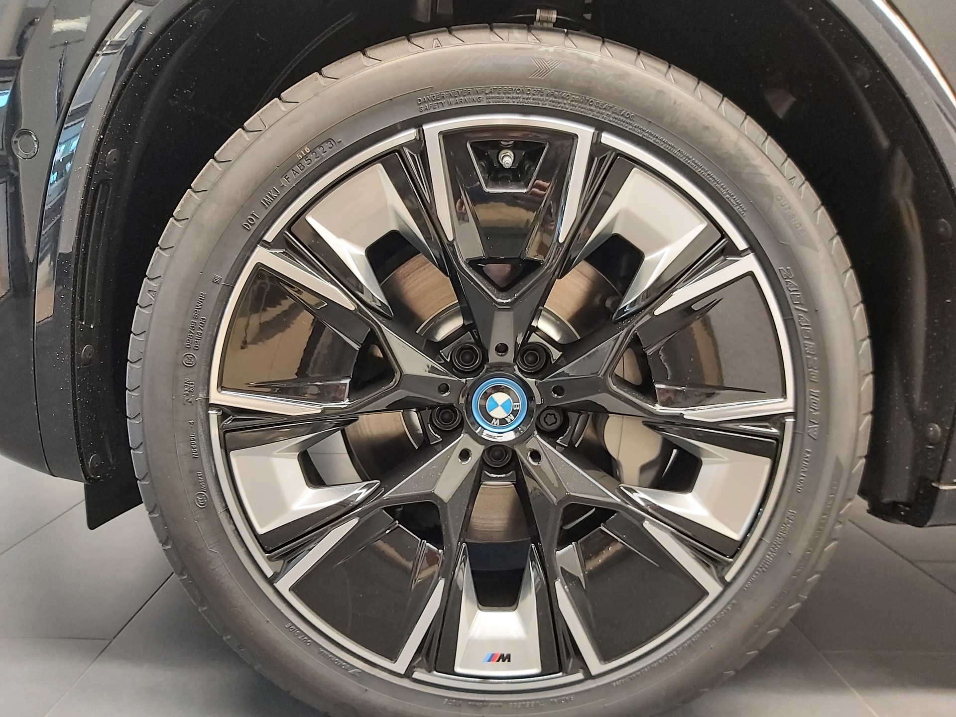 BMW iX3 Impressive-image-2