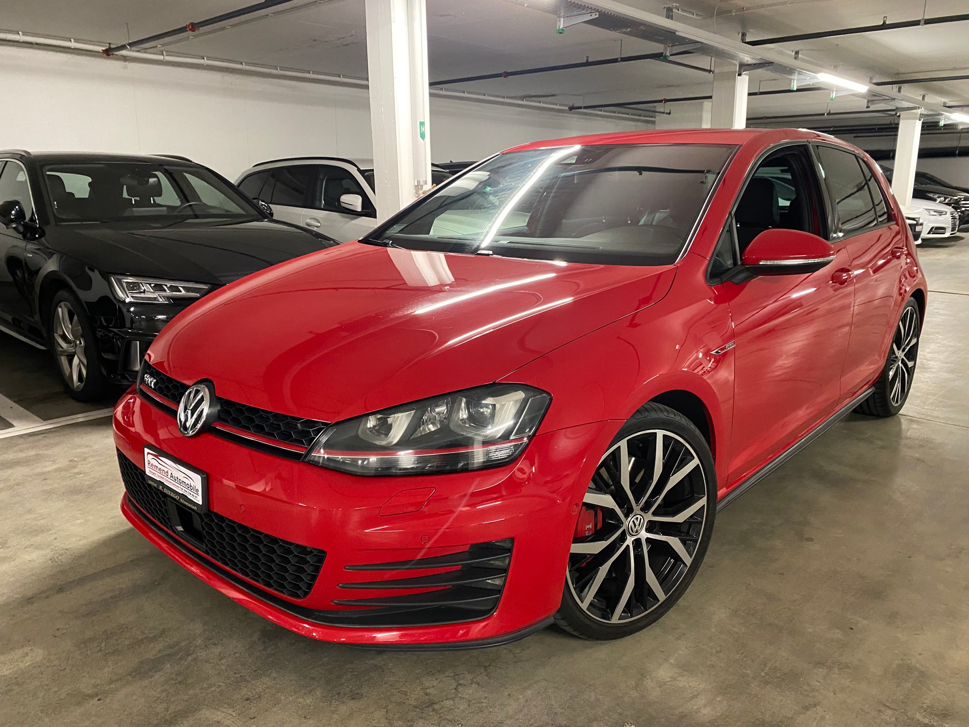 VW Golf 2.0 TSI GTI Performance DSG-image-3