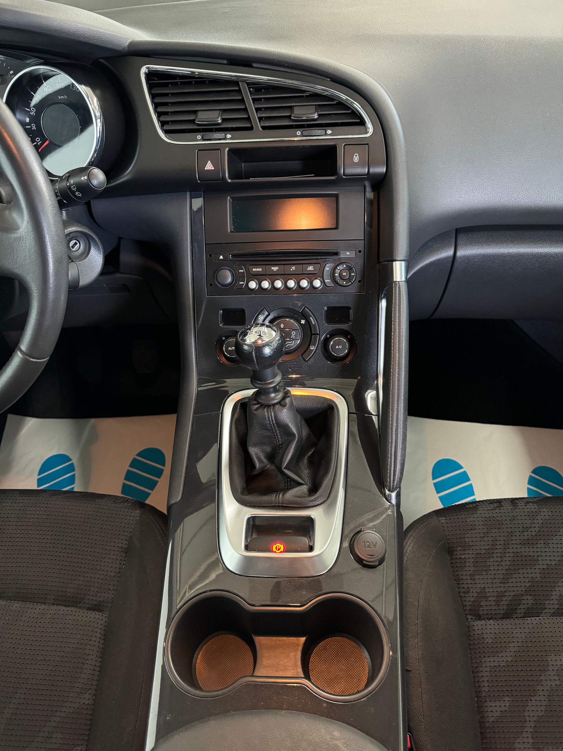 PEUGEOT 3008 1.6 16V T Active-image-13