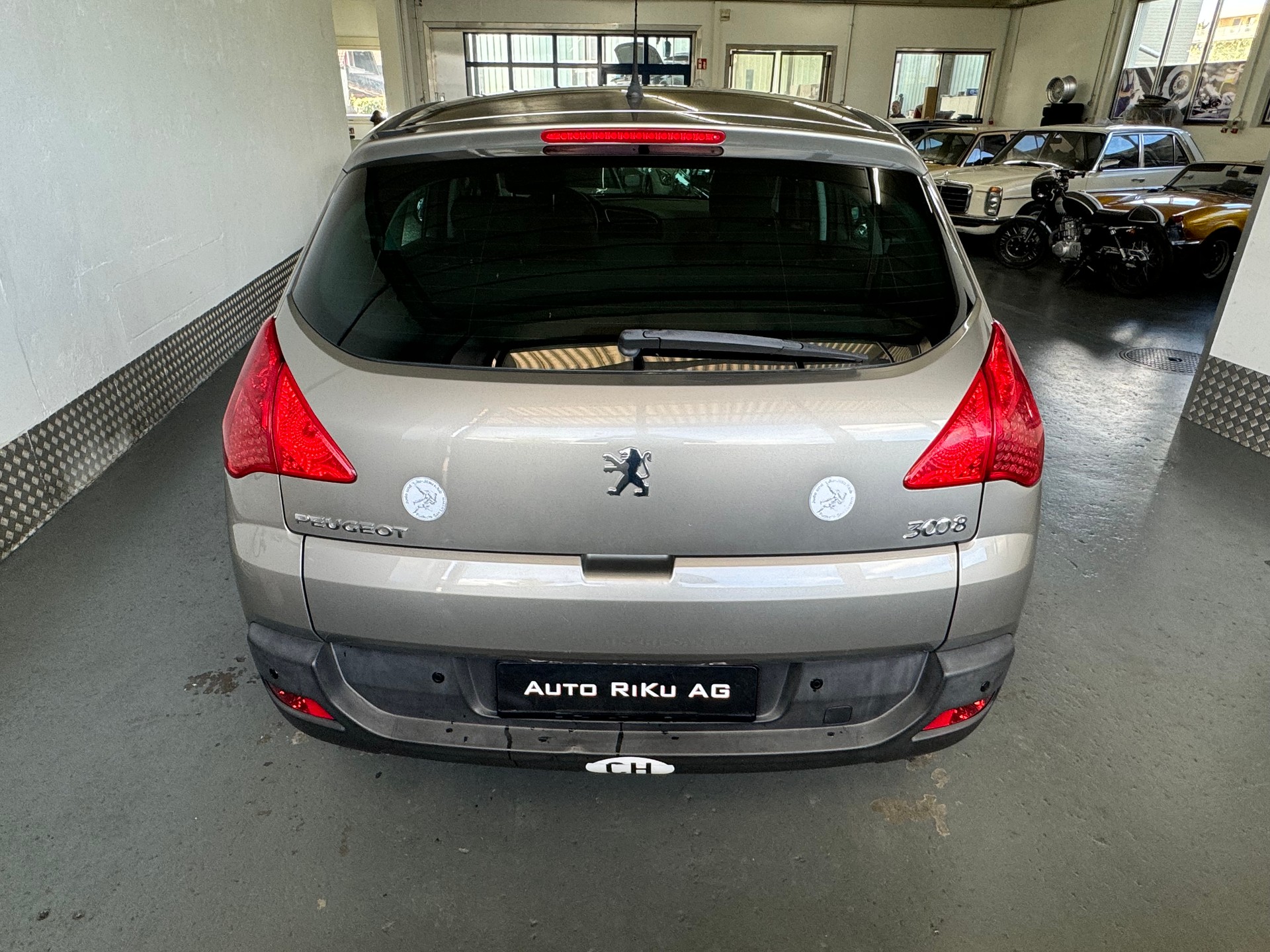 PEUGEOT 3008 1.6 16V T Active-image-8