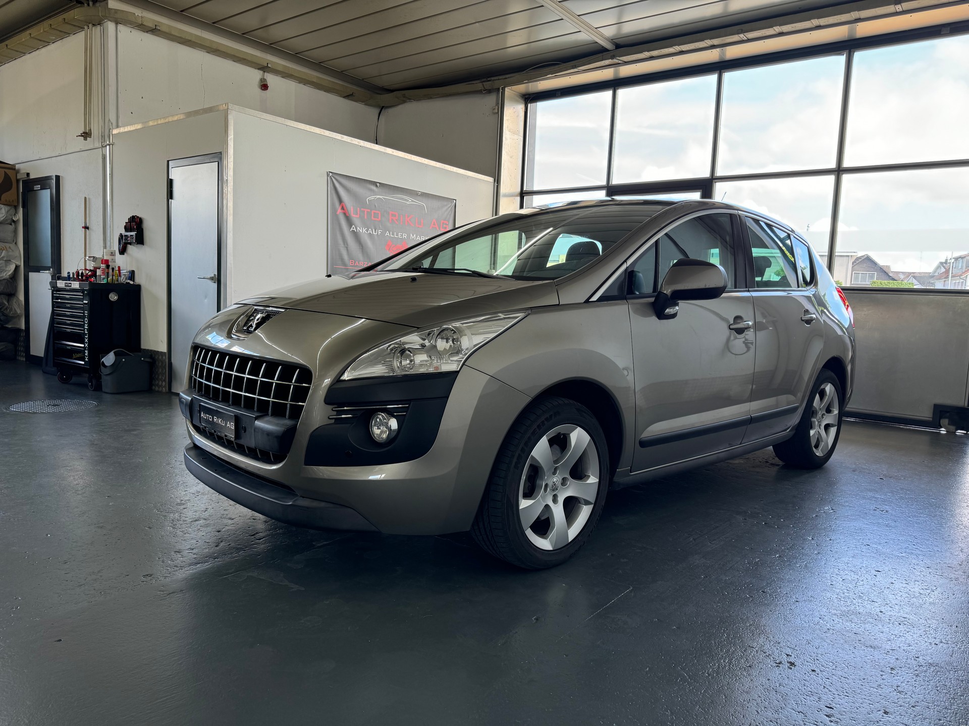 PEUGEOT 3008 1.6 16V T Active-image-4