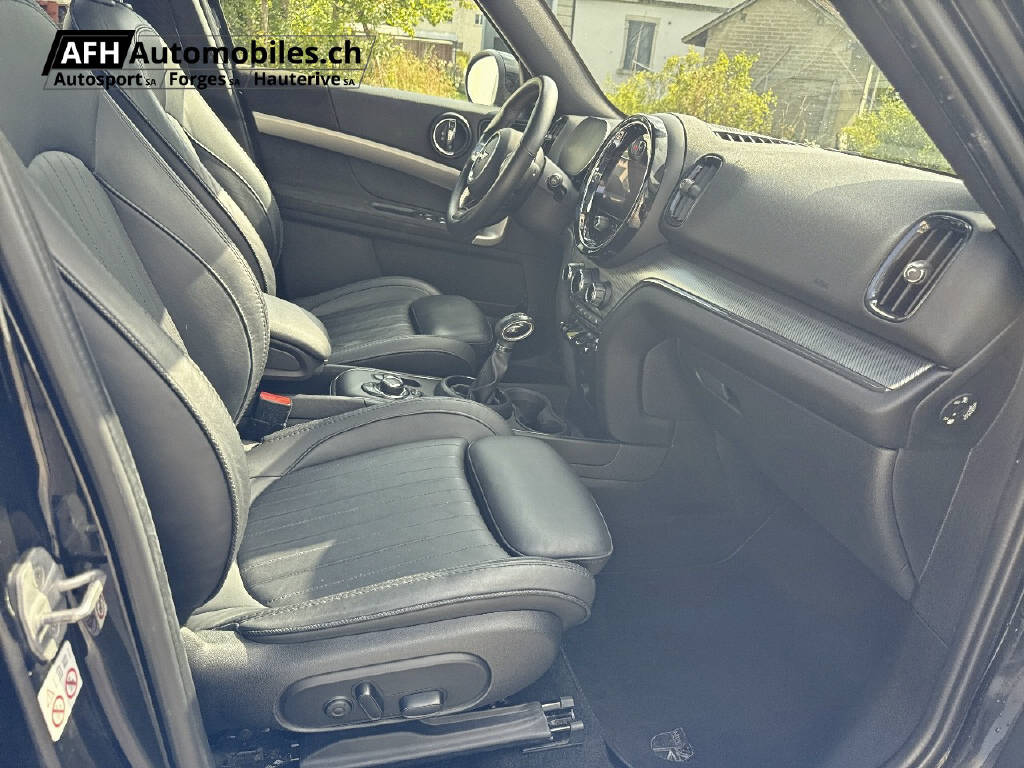 MINI Countryman F60 1.5i Cooper S E ALL4-image-9