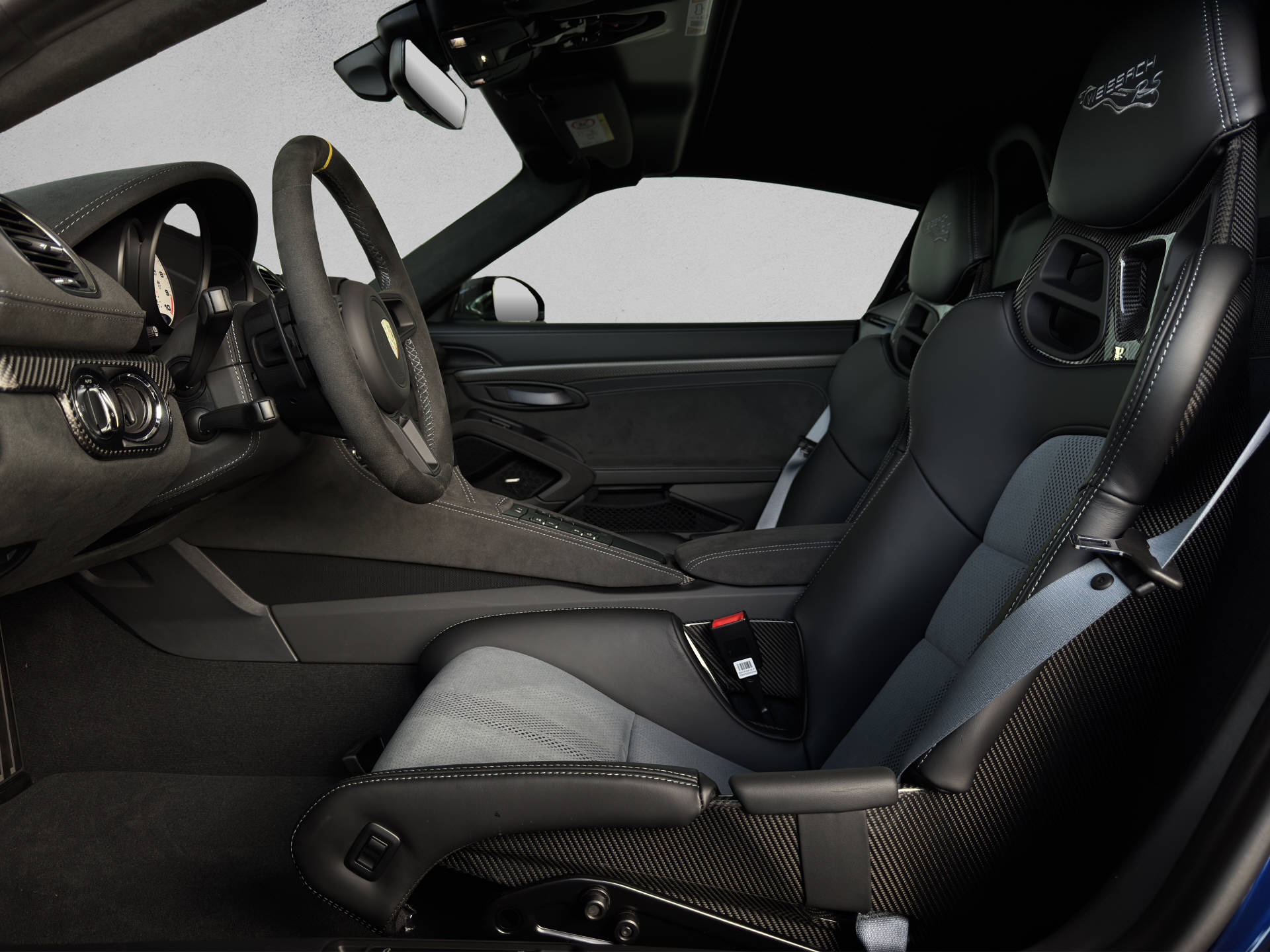 PORSCHE 718 Spyder RS PDK mit Weissach-Paket-image-8